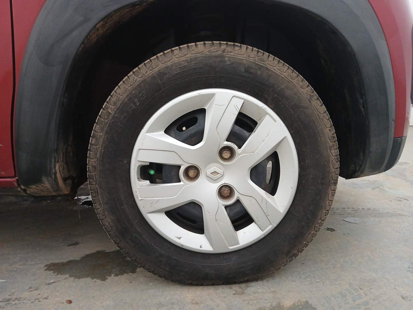 Used 2016 Renault Kwid RXT Opt Petrol Manual tyres RIGHT FRONT TYRE RIM VIEW