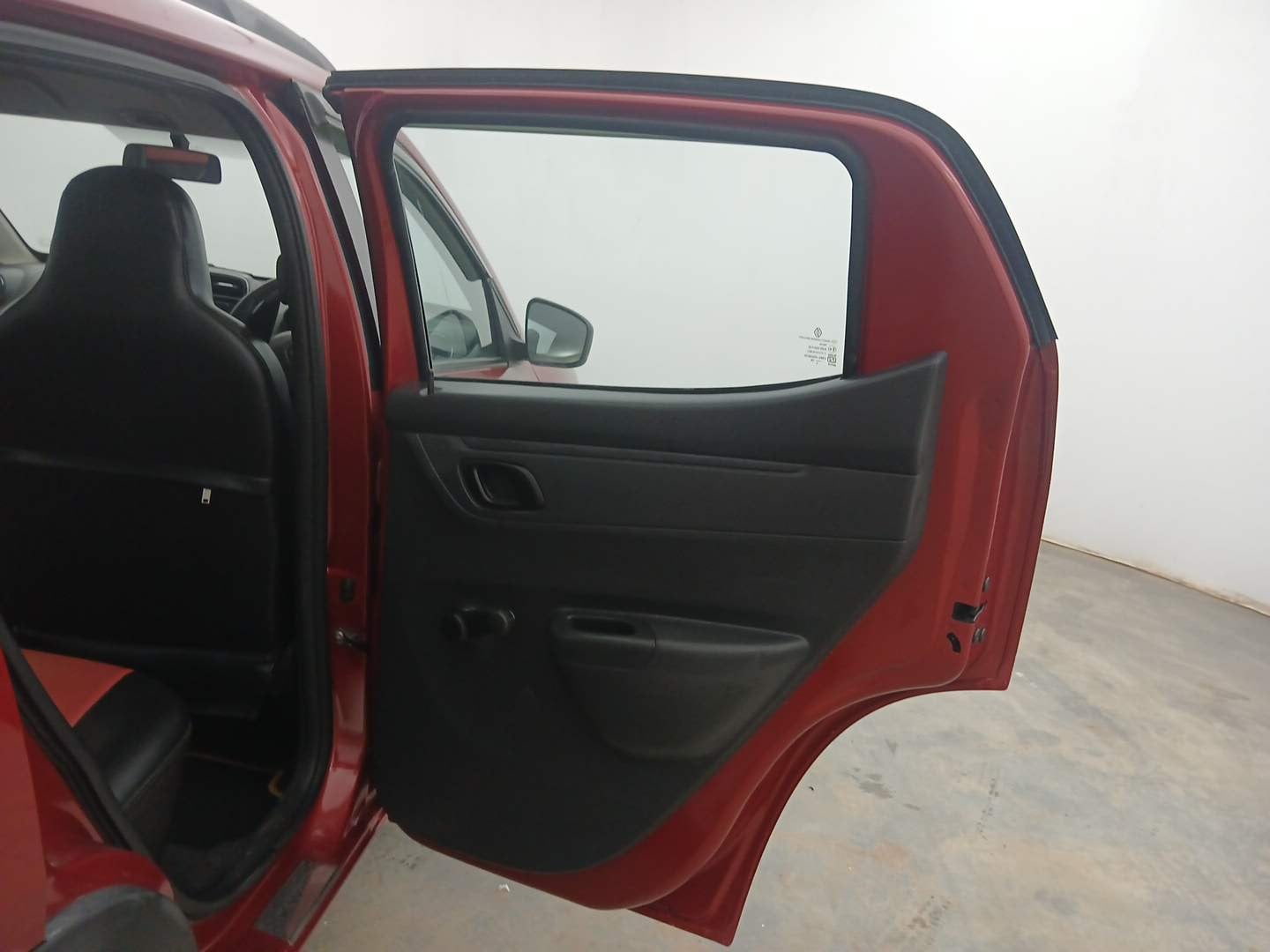 Used 2016 Renault Kwid RXT Opt Petrol Manual interior RIGHT REAR DOOR OPEN VIEW
