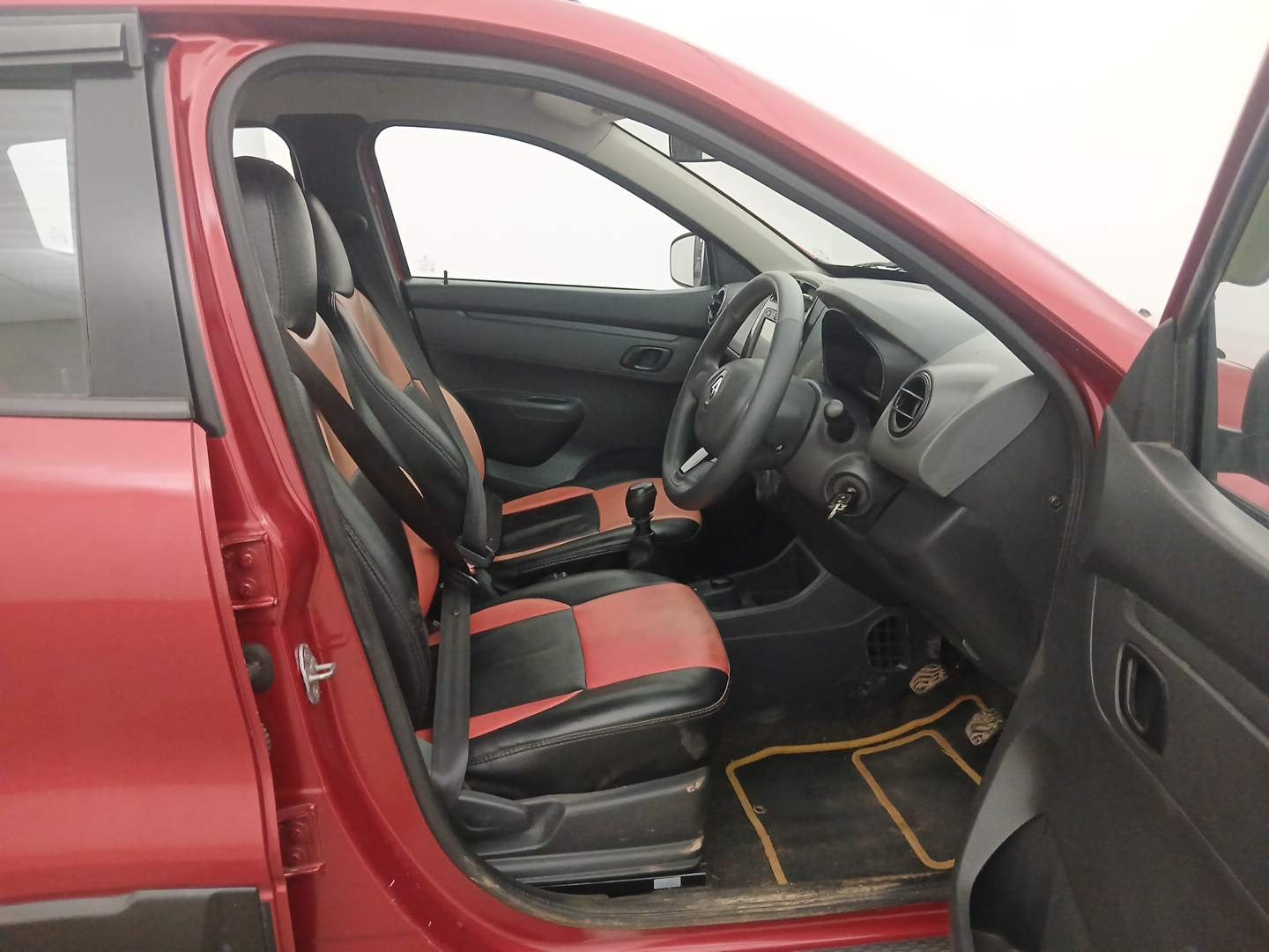 Used 2016 Renault Kwid RXT Opt Petrol Manual interior RIGHT SIDE FRONT DOOR CABIN VIEW