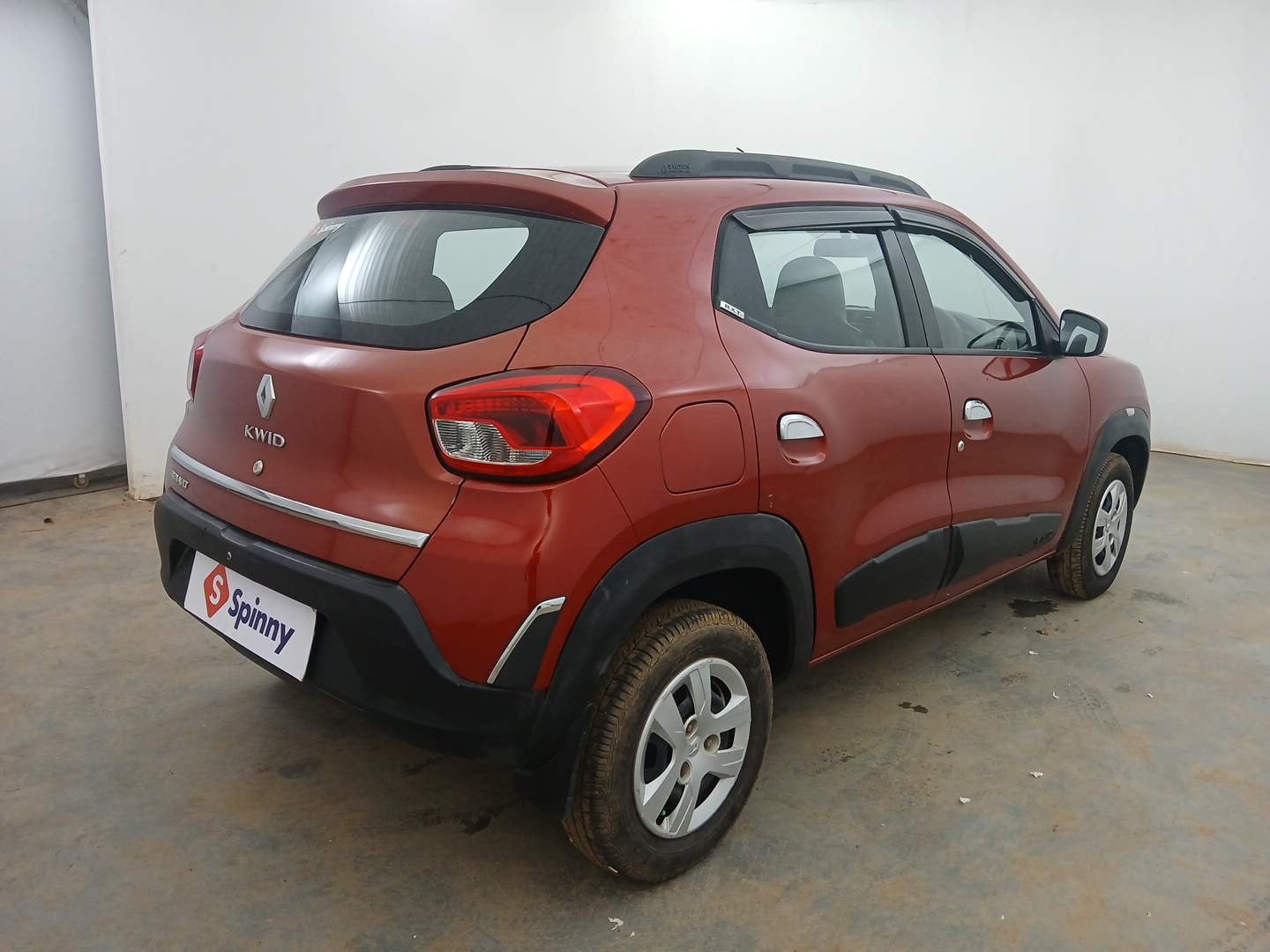 Used 2016 Renault Kwid RXT Opt Petrol Manual exterior RIGHT REAR CORNER VIEW