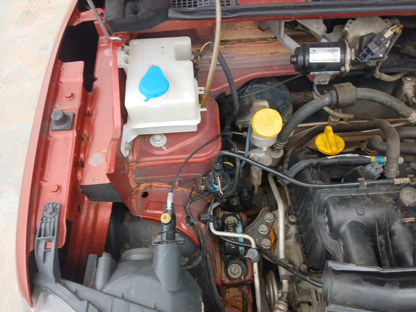 Used 2016 Renault Kwid RXT Opt Petrol Manual engine ENGINE RIGHT SIDE VIEW