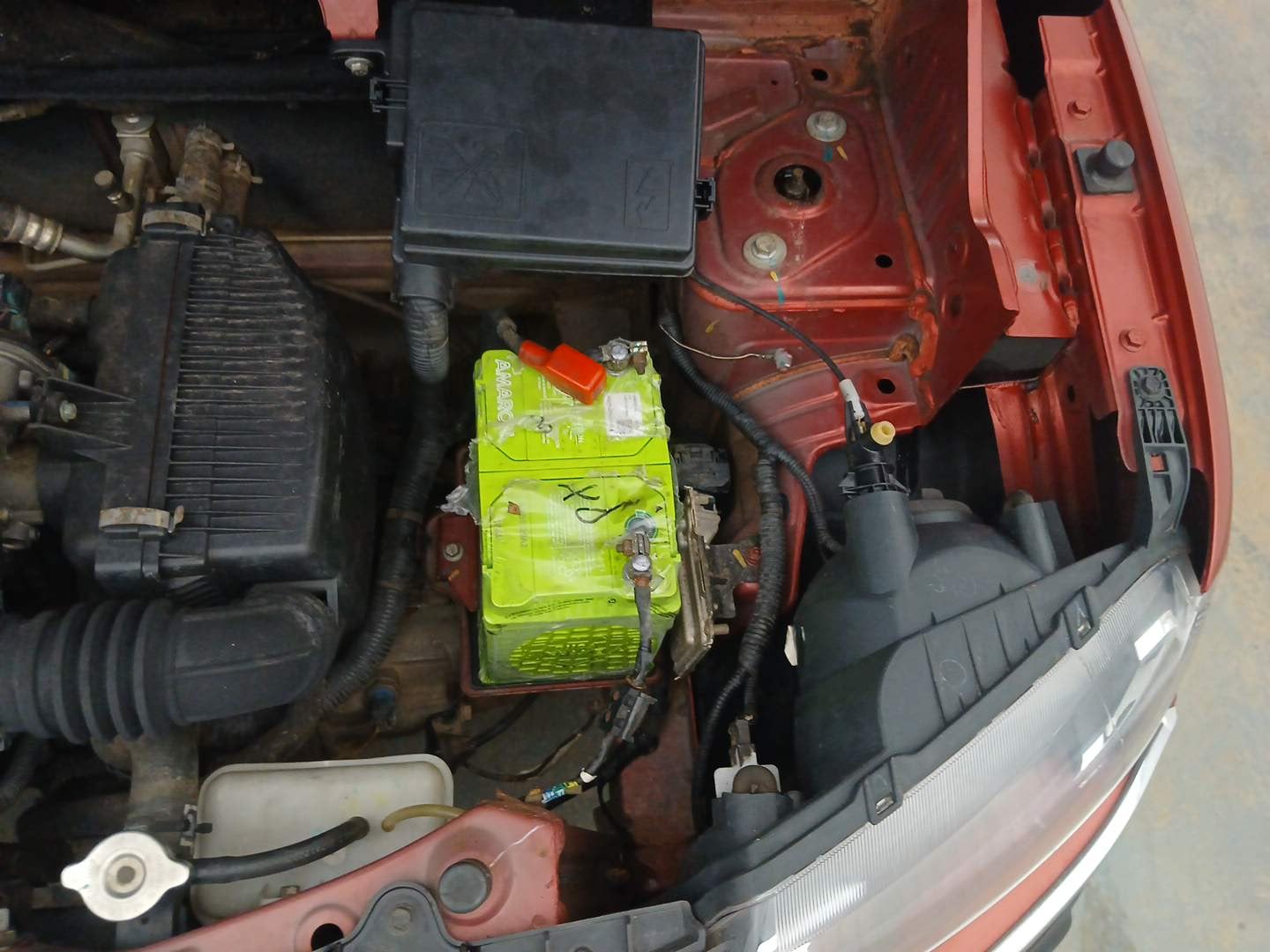 Used 2016 Renault Kwid RXT Opt Petrol Manual engine ENGINE LEFT SIDE VIEW