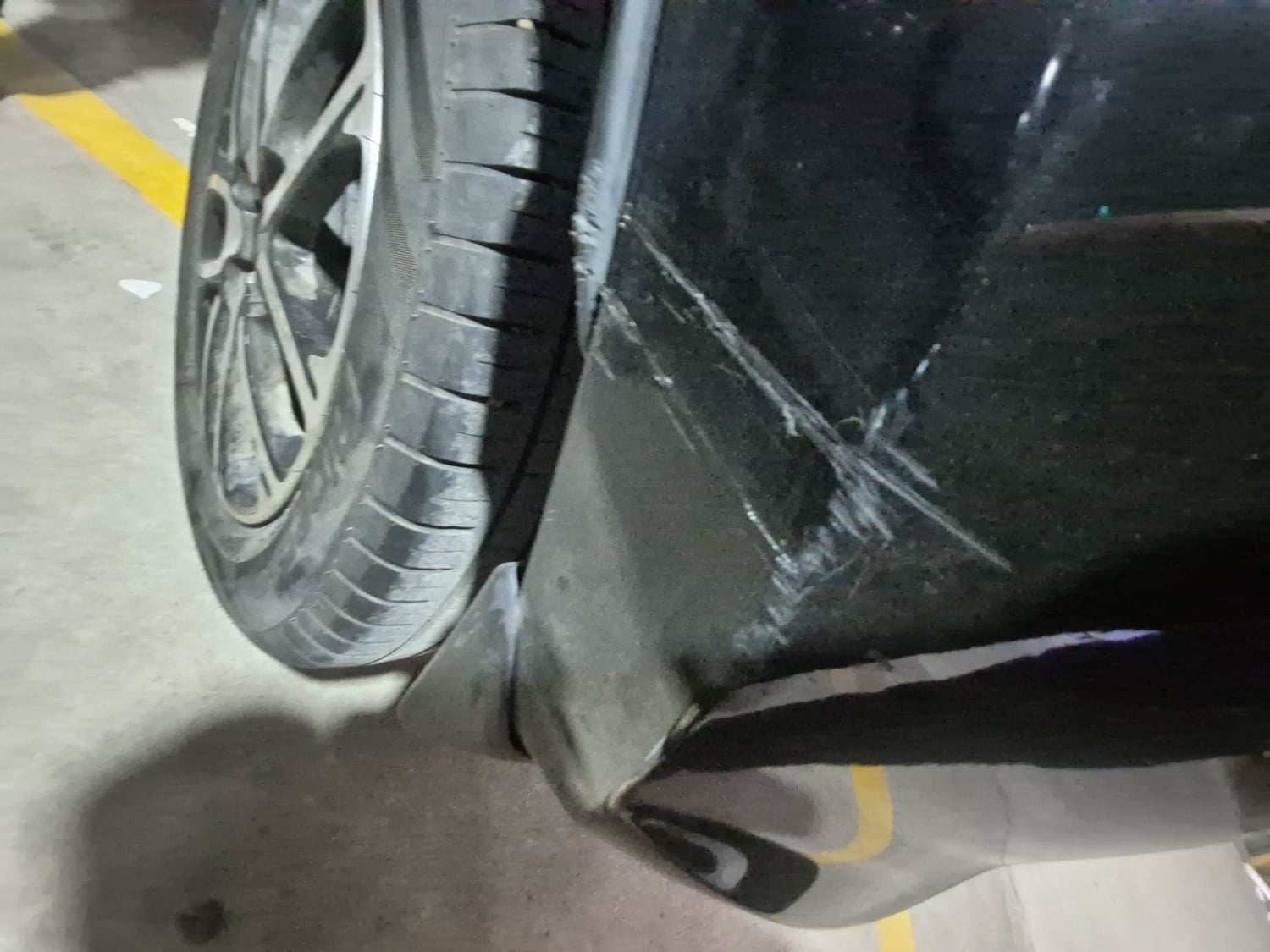 Used 2023 Maruti Suzuki Swift ZXi Plus AMT Petrol Automatic dents MINOR SCRATCH