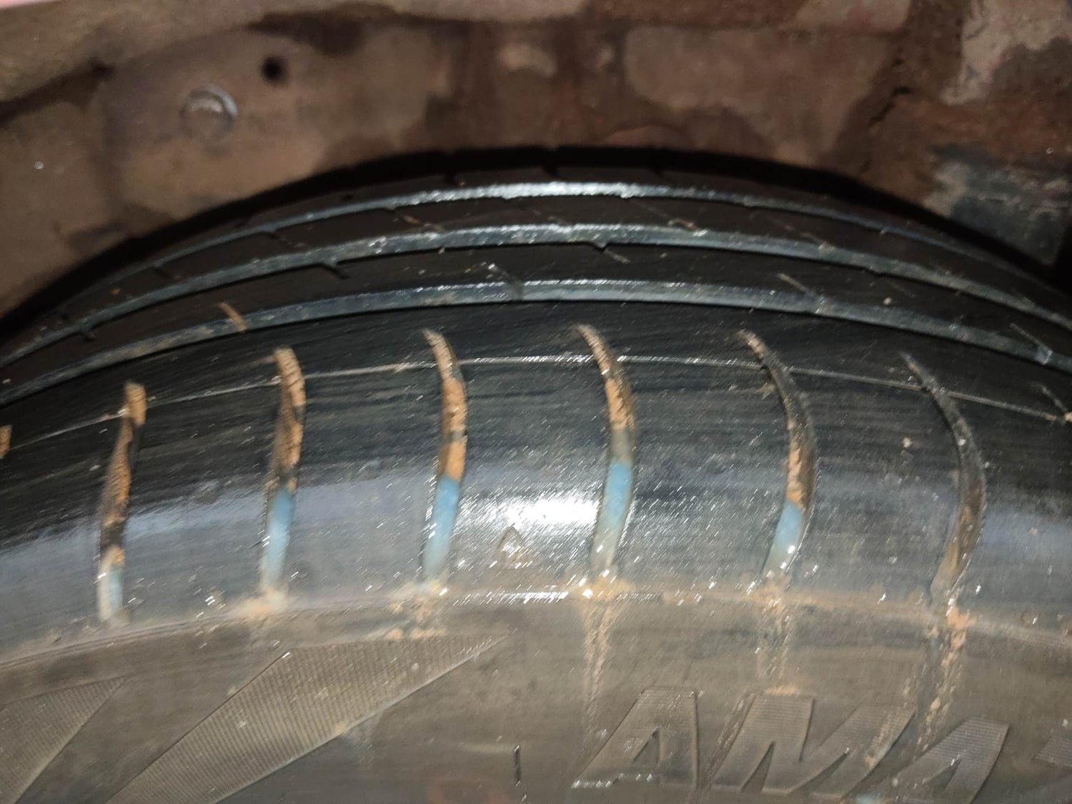 Used 2018 Hyundai Eon Magna + Petrol Manual tyres LEFT REAR TYRE TREAD VIEW