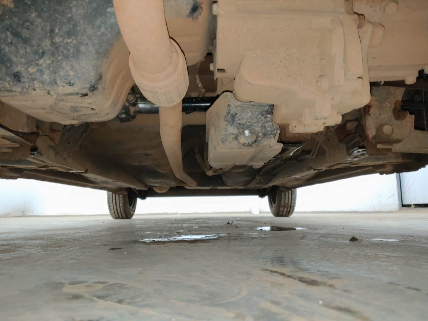 Used 2018 Hyundai Eon Magna + Petrol Manual extra FRONT LEFT UNDERBODY VIEW