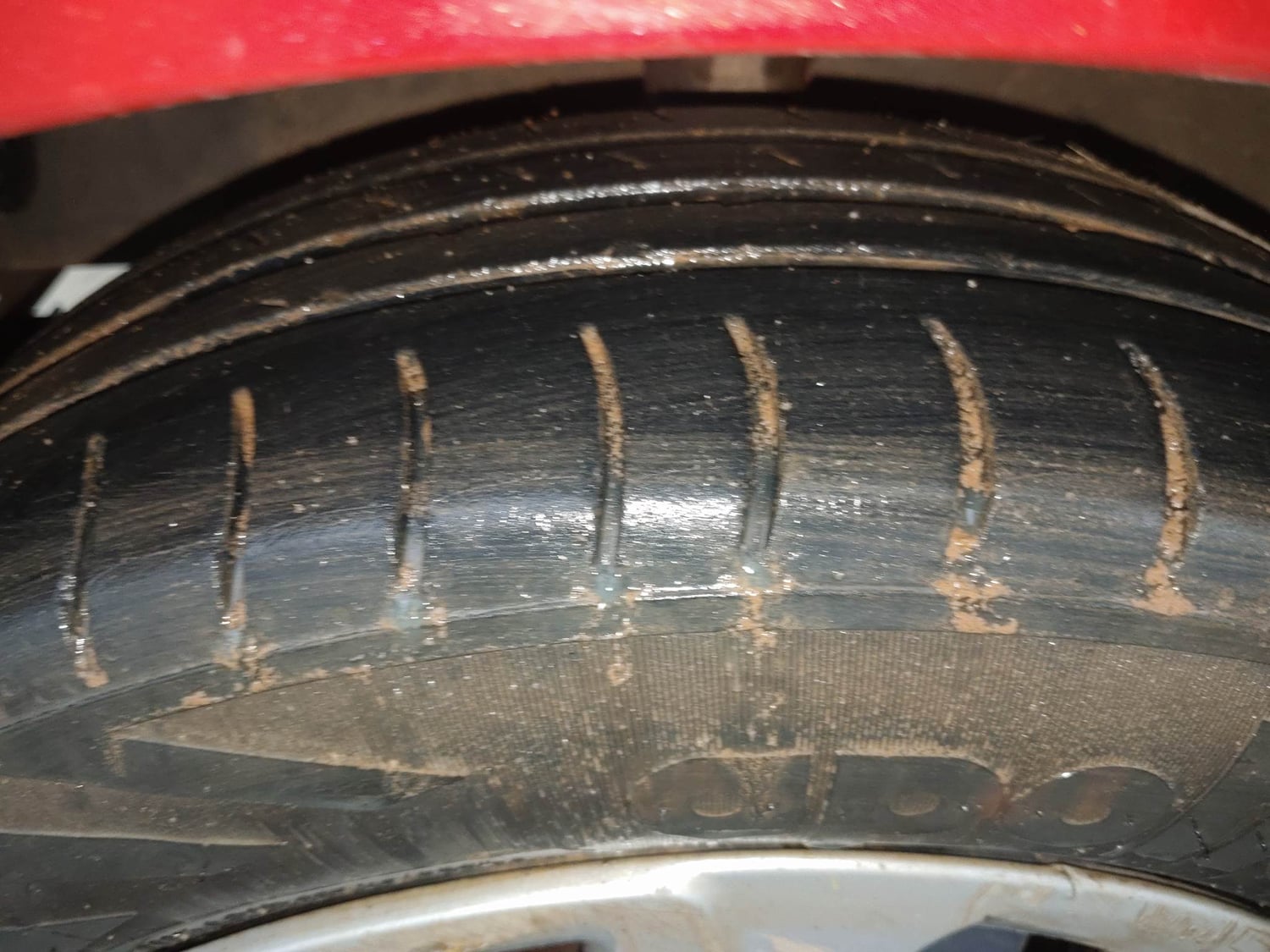 Used 2018 Hyundai Eon Magna + Petrol Manual tyres LEFT FRONT TYRE TREAD VIEW