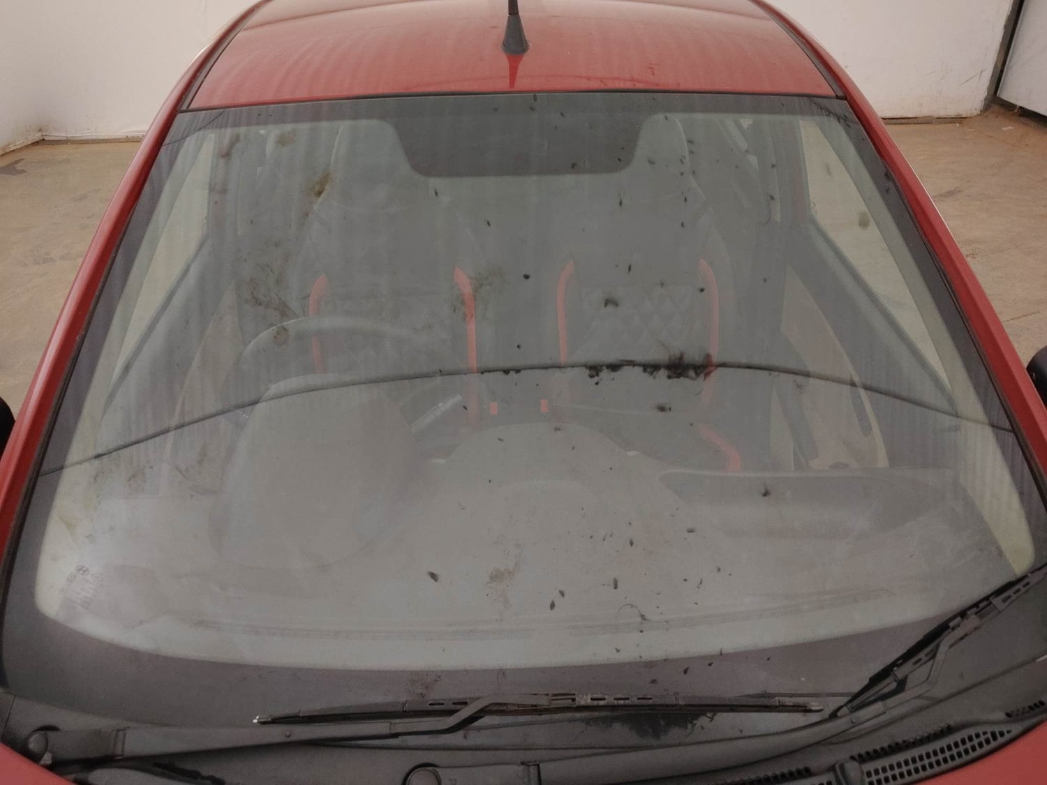 Used 2018 Hyundai Eon Magna + Petrol Manual exterior FRONT WINDSHIELD VIEW