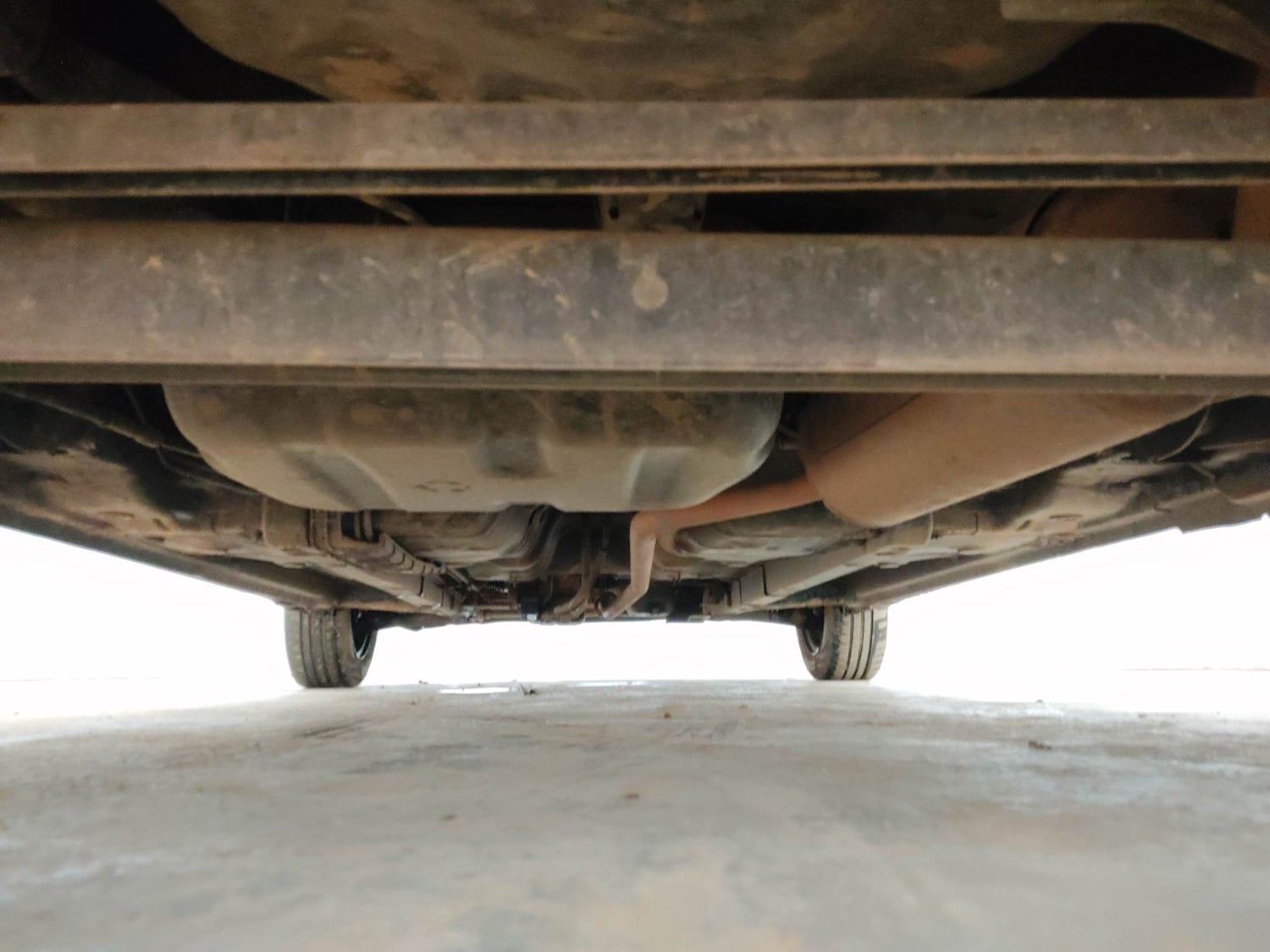 Used 2018 Hyundai Eon Magna + Petrol Manual extra REAR UNDERBODY VIEW (TAKEN FROM REAR)