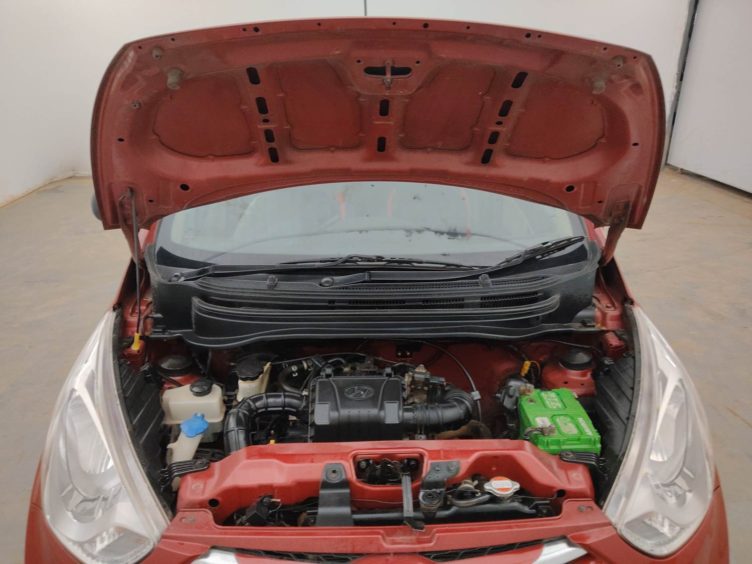 Used 2018 Hyundai Eon Magna + Petrol Manual engine ENGINE & BONNET OPEN FRONT VIEW