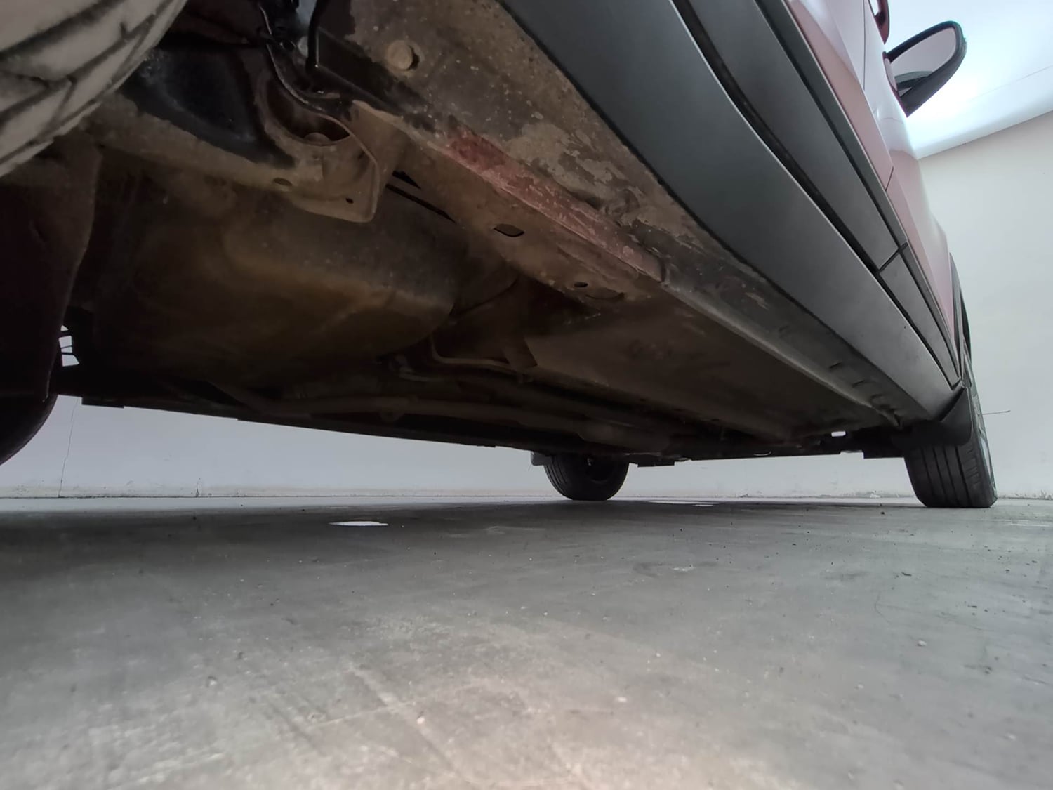 Used 2024 Nissan Magnite XL Petrol Manual extra REAR RIGHT UNDERBODY VIEW