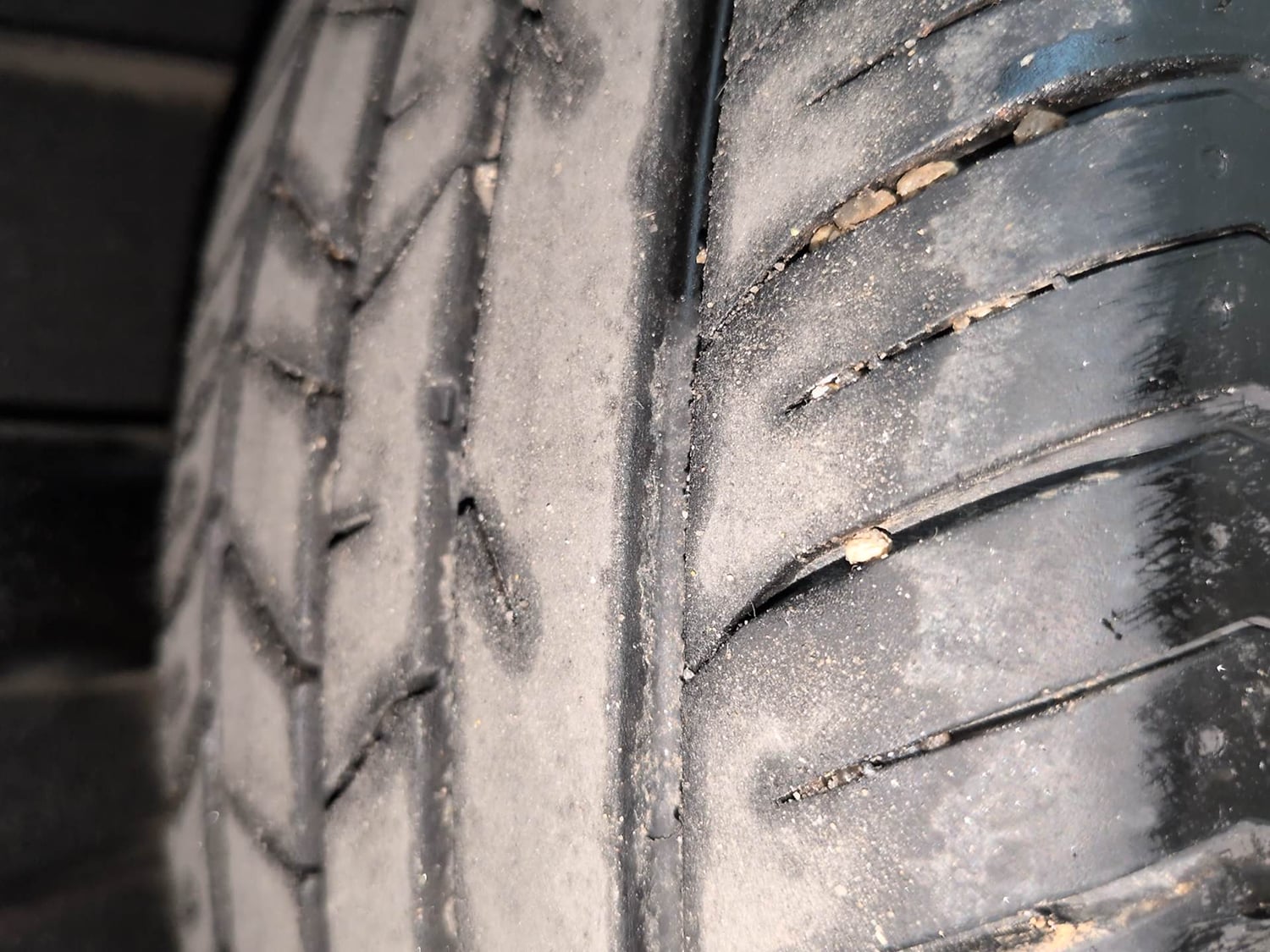 Used 2024 Nissan Magnite XL Petrol Manual tyres LEFT REAR TYRE TREAD VIEW
