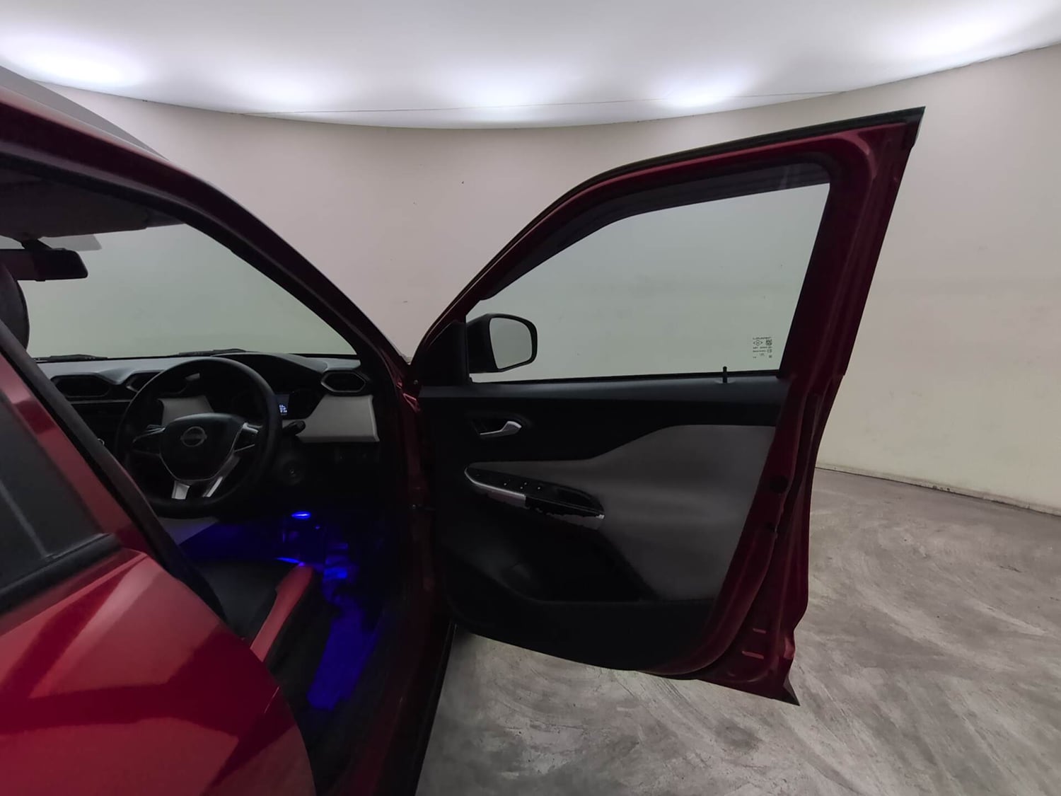 Used 2024 Nissan Magnite XL Petrol Manual interior RIGHT FRONT DOOR OPEN VIEW