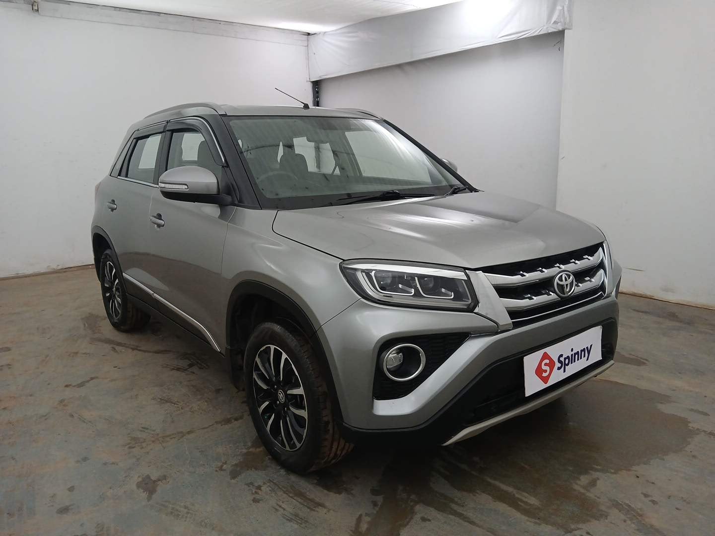 Used 2022 Toyota Urban Cruiser Premium Grade MT Petrol Manual exterior RIGHT FRONT CORNER VIEW