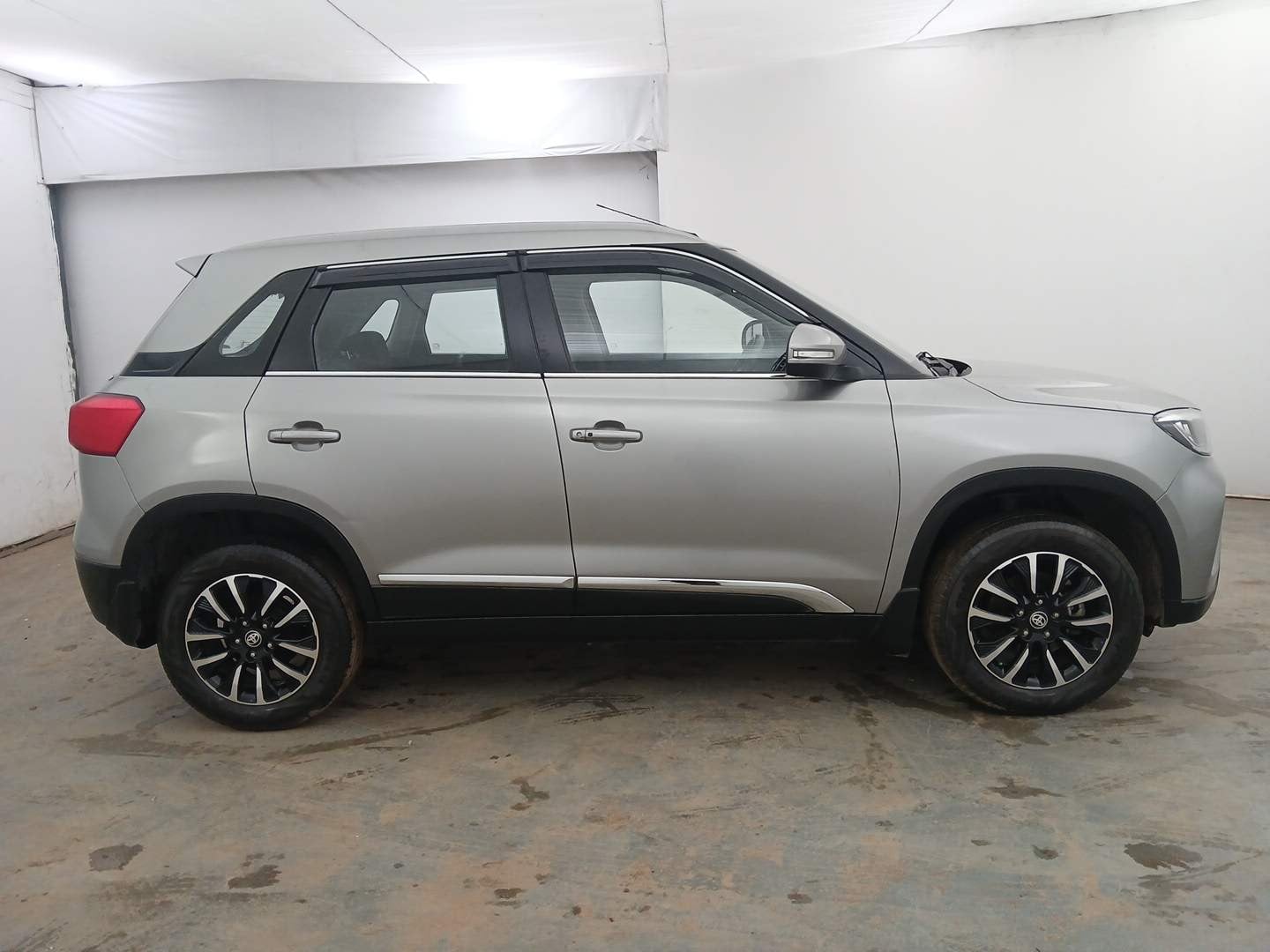 Used 2022 Toyota Urban Cruiser Premium Grade MT Petrol Manual exterior RIGHT SIDE VIEW