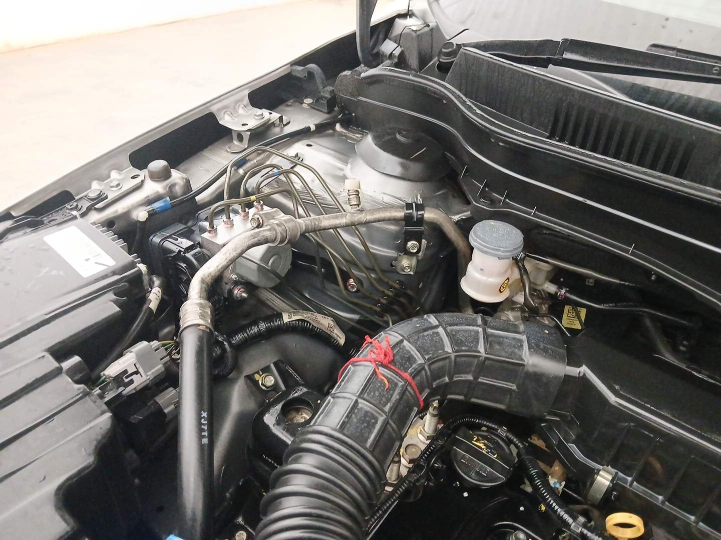 Used 2022 Toyota Urban Cruiser Premium Grade MT Petrol Manual engine ENGINE RIGHT SIDE HINGE & APRON VIEW