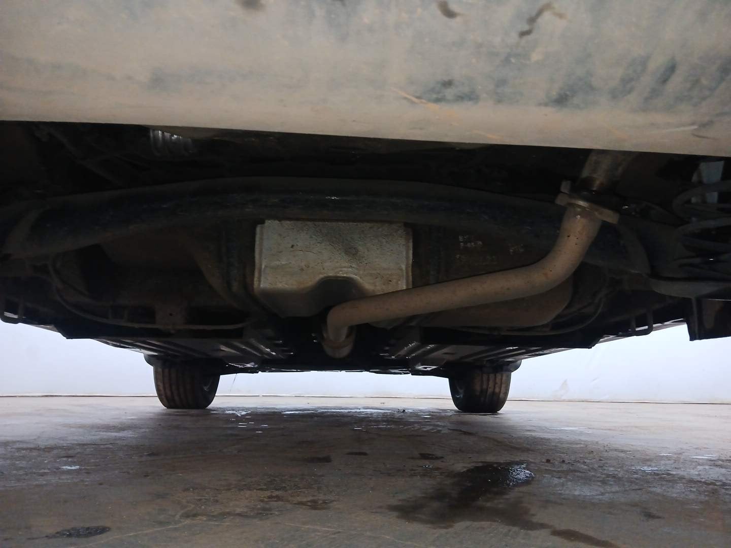 Used 2022 Toyota Urban Cruiser Premium Grade MT Petrol Manual extra REAR UNDERBODY VIEW (TAKEN FROM REAR)