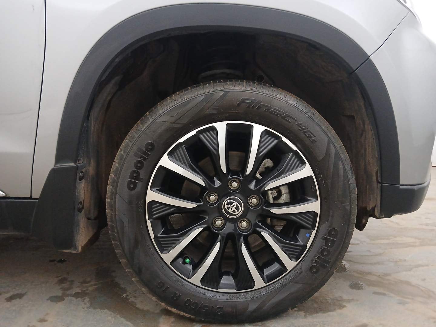 Used 2022 Toyota Urban Cruiser Premium Grade MT Petrol Manual tyres RIGHT FRONT TYRE RIM VIEW