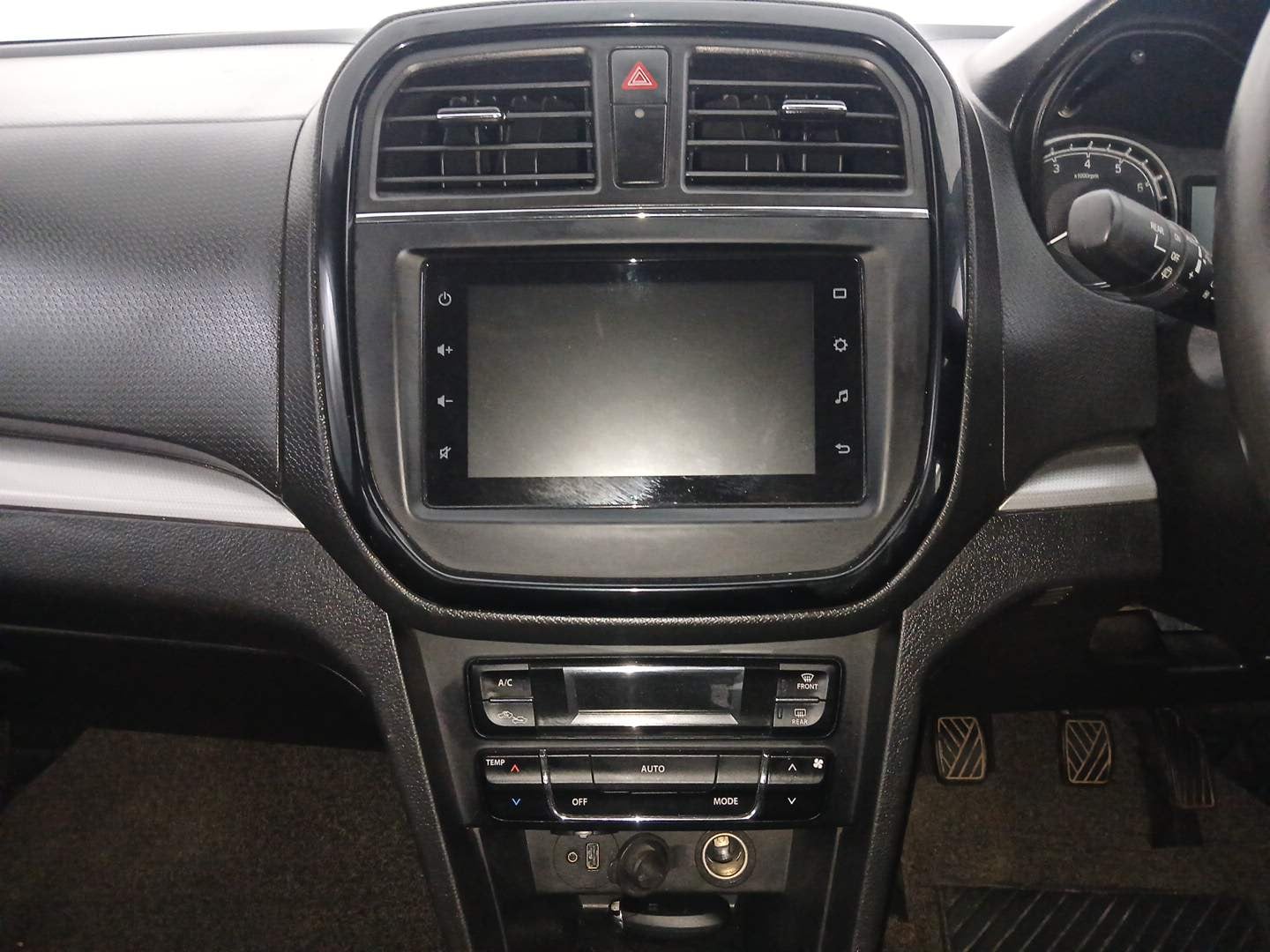 Used 2022 Toyota Urban Cruiser Premium Grade MT Petrol Manual interior MUSIC SYSTEM & AC CONTROL VIEW