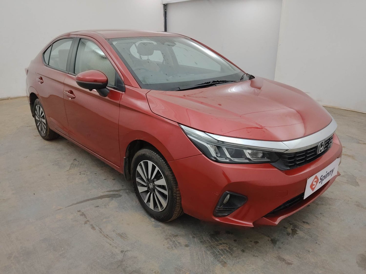 Used 2023 Honda City V Petrol CVT Petrol Automatic exterior RIGHT FRONT CORNER VIEW