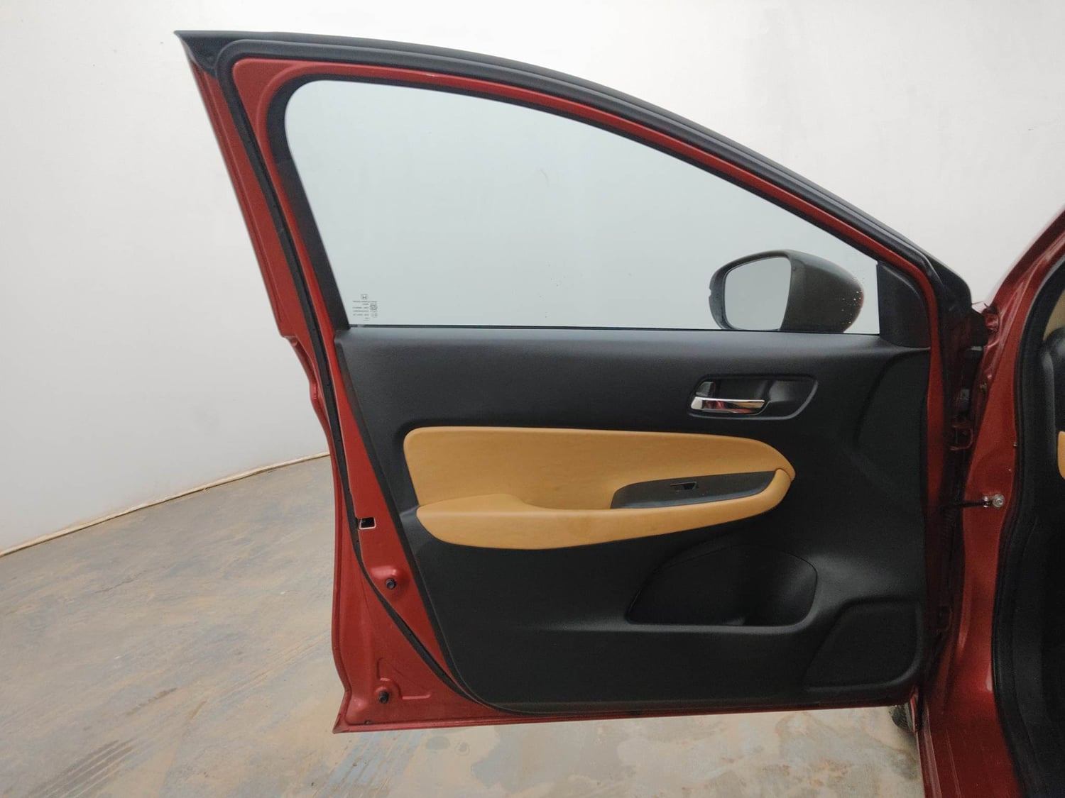 Used 2023 Honda City V Petrol CVT Petrol Automatic interior LEFT FRONT DOOR OPEN VIEW