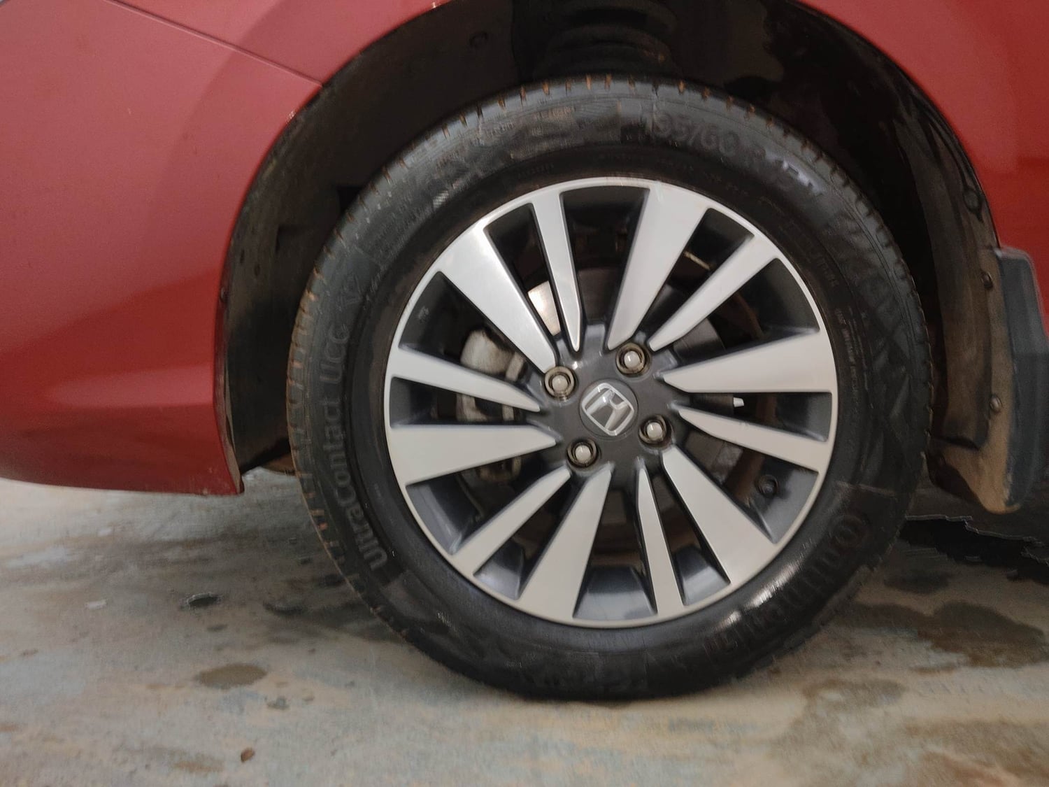 Used 2023 Honda City V Petrol CVT Petrol Automatic tyres LEFT FRONT TYRE RIM VIEW