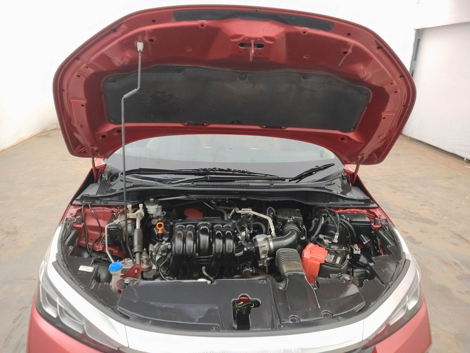 Used 2023 Honda City V Petrol CVT Petrol Automatic engine ENGINE & BONNET OPEN FRONT VIEW
