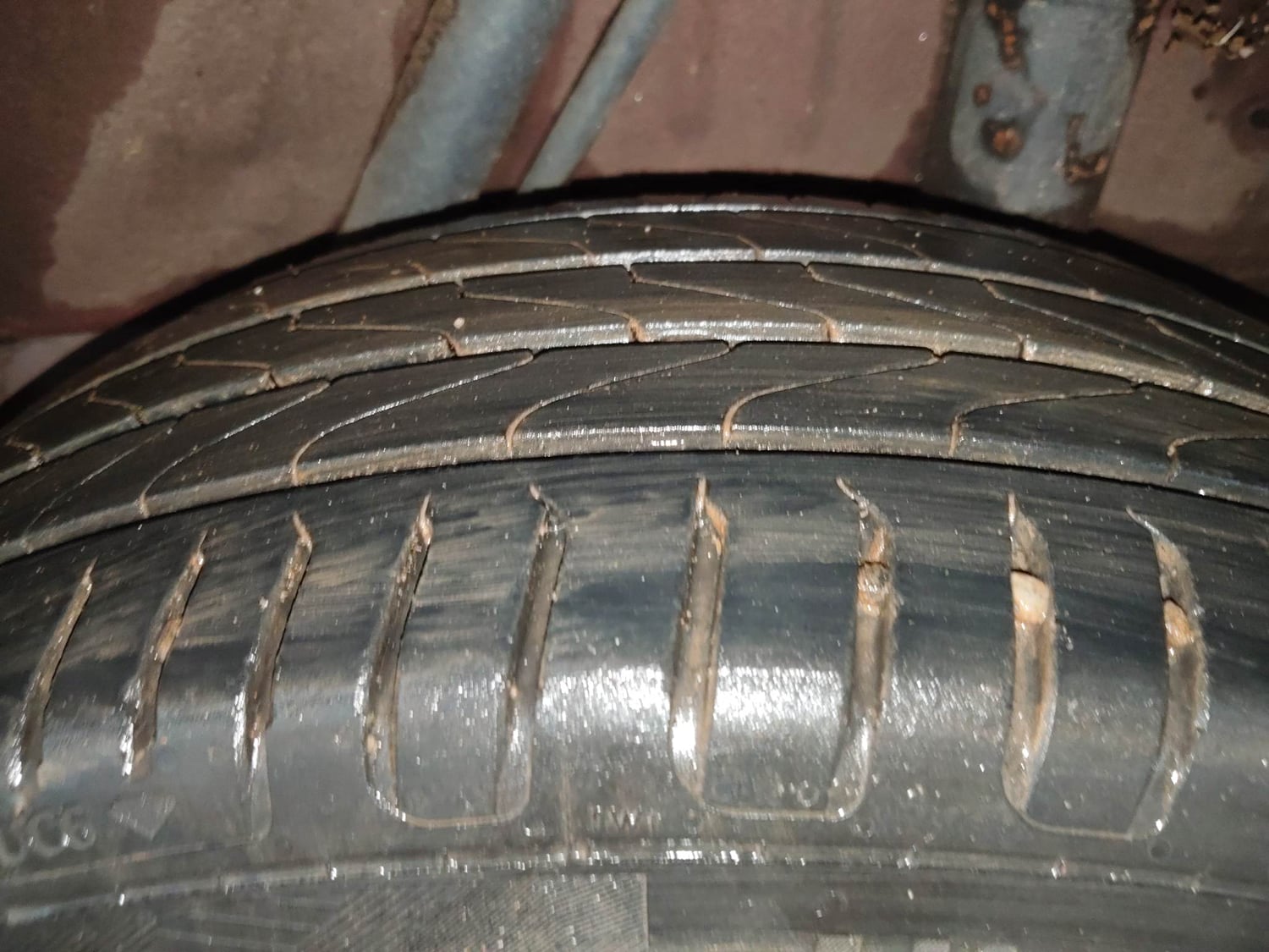 Used 2023 Honda City V Petrol CVT Petrol Automatic tyres LEFT REAR TYRE TREAD VIEW