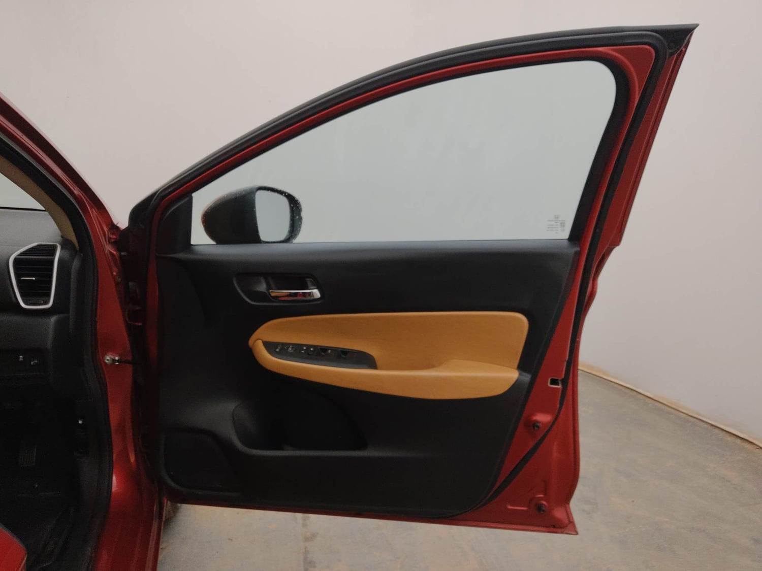 Used 2023 Honda City V Petrol CVT Petrol Automatic interior RIGHT FRONT DOOR OPEN VIEW