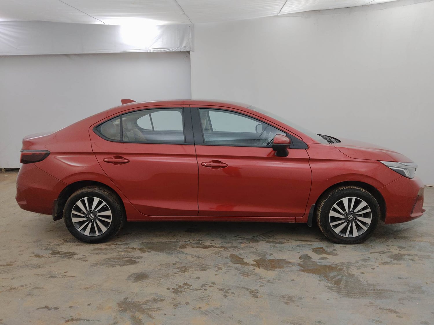Used 2023 Honda City V Petrol CVT Petrol Automatic exterior RIGHT SIDE VIEW