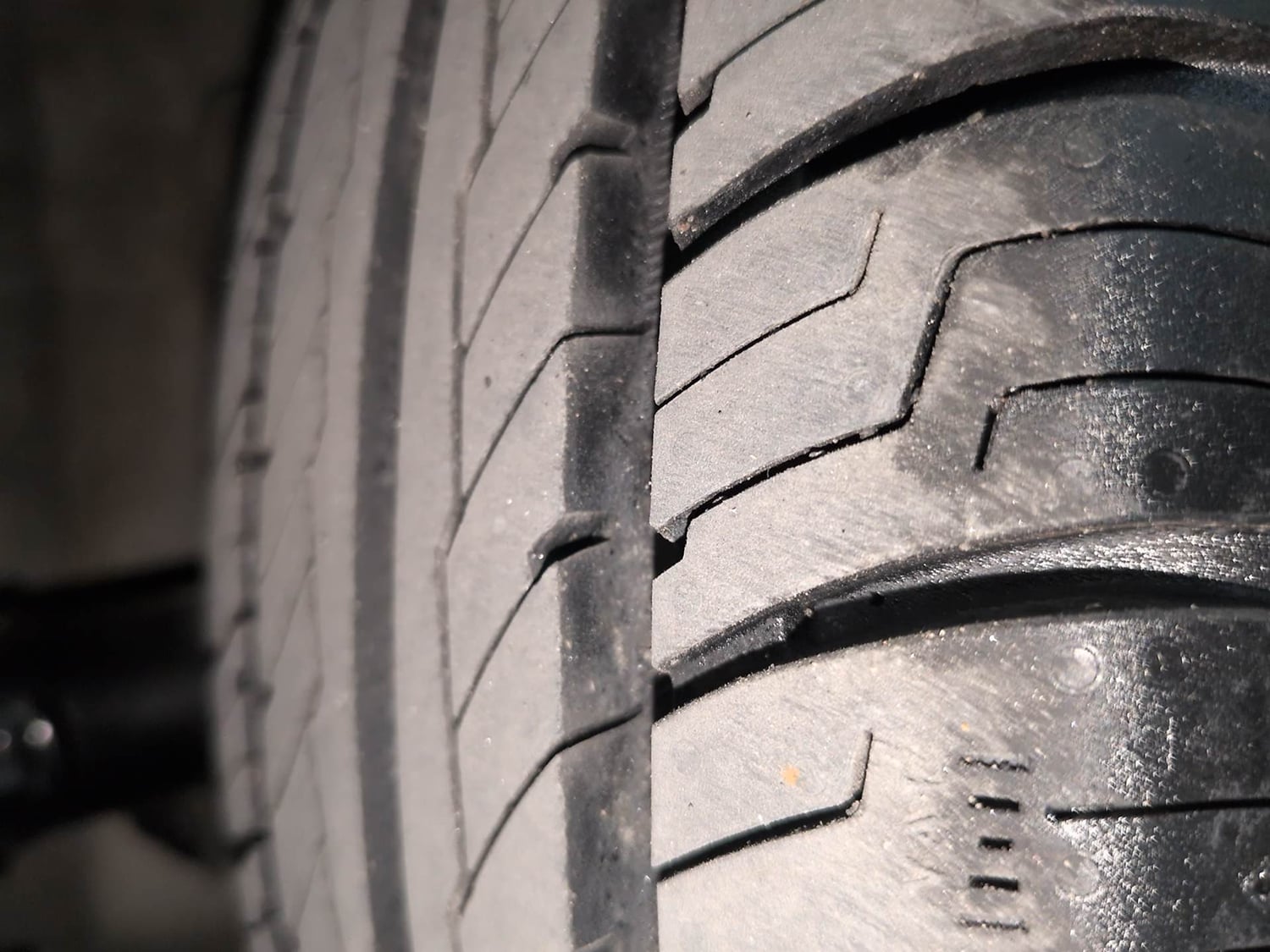 Used 2022 Hyundai Aura S 1.2 CNG Cng Manual tyres RIGHT FRONT TYRE TREAD VIEW