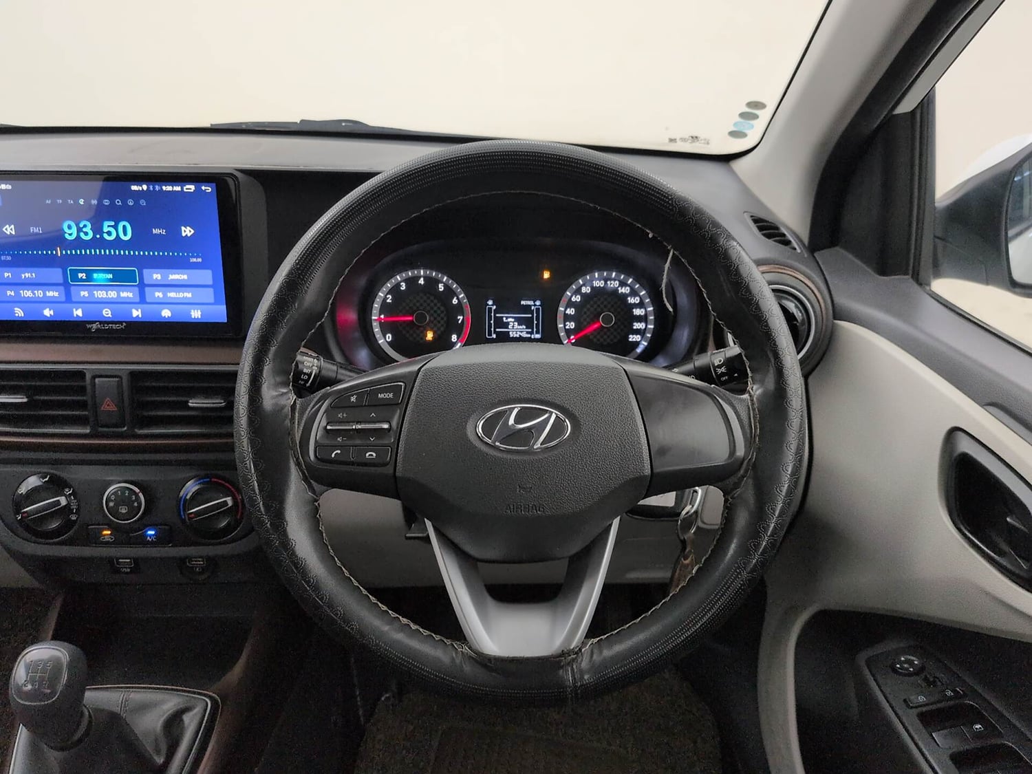 Used 2022 Hyundai Aura S 1.2 CNG Cng Manual interior STEERING VIEW
