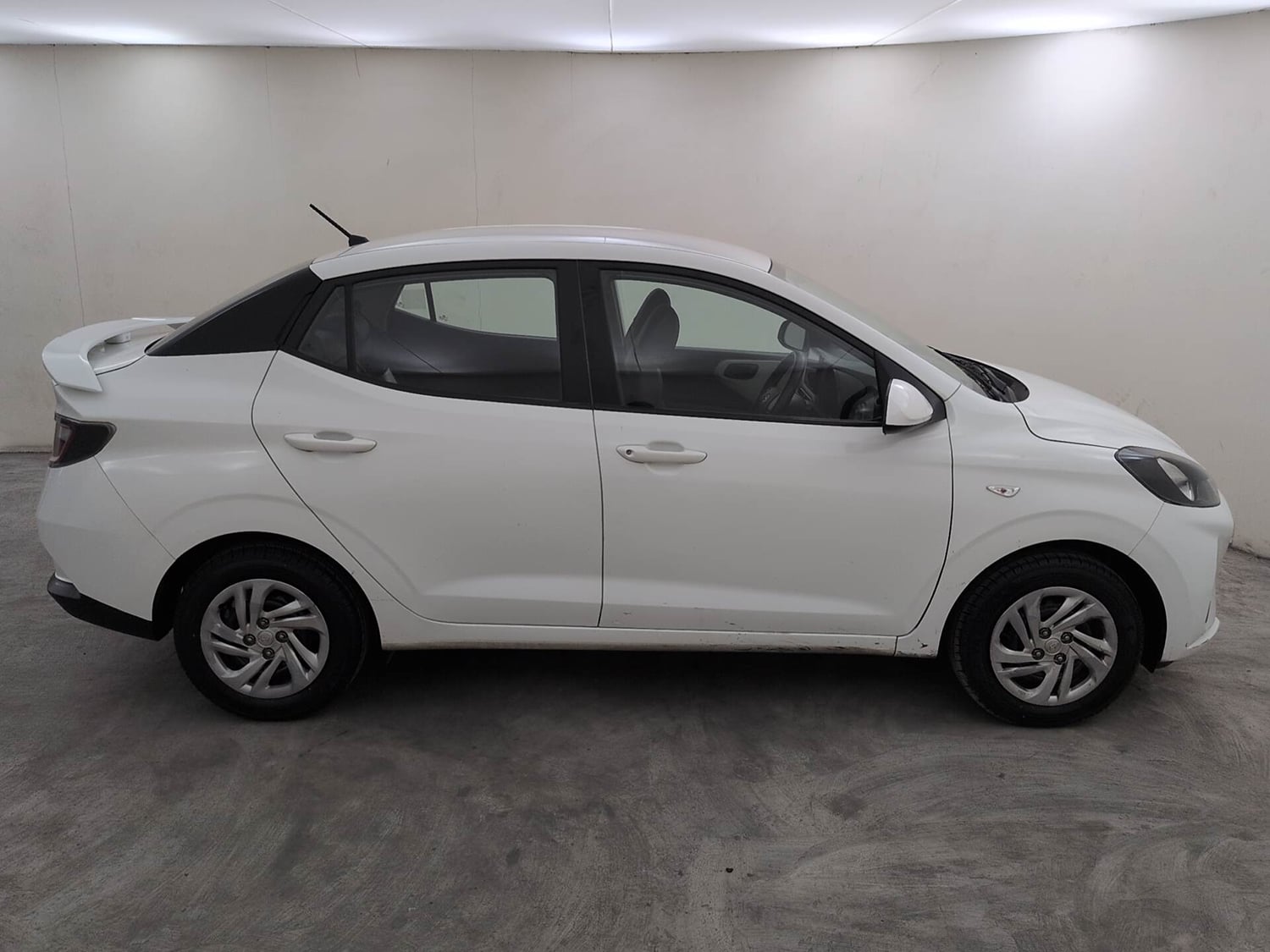 Used 2022 Hyundai Aura S 1.2 CNG Cng Manual exterior RIGHT SIDE VIEW