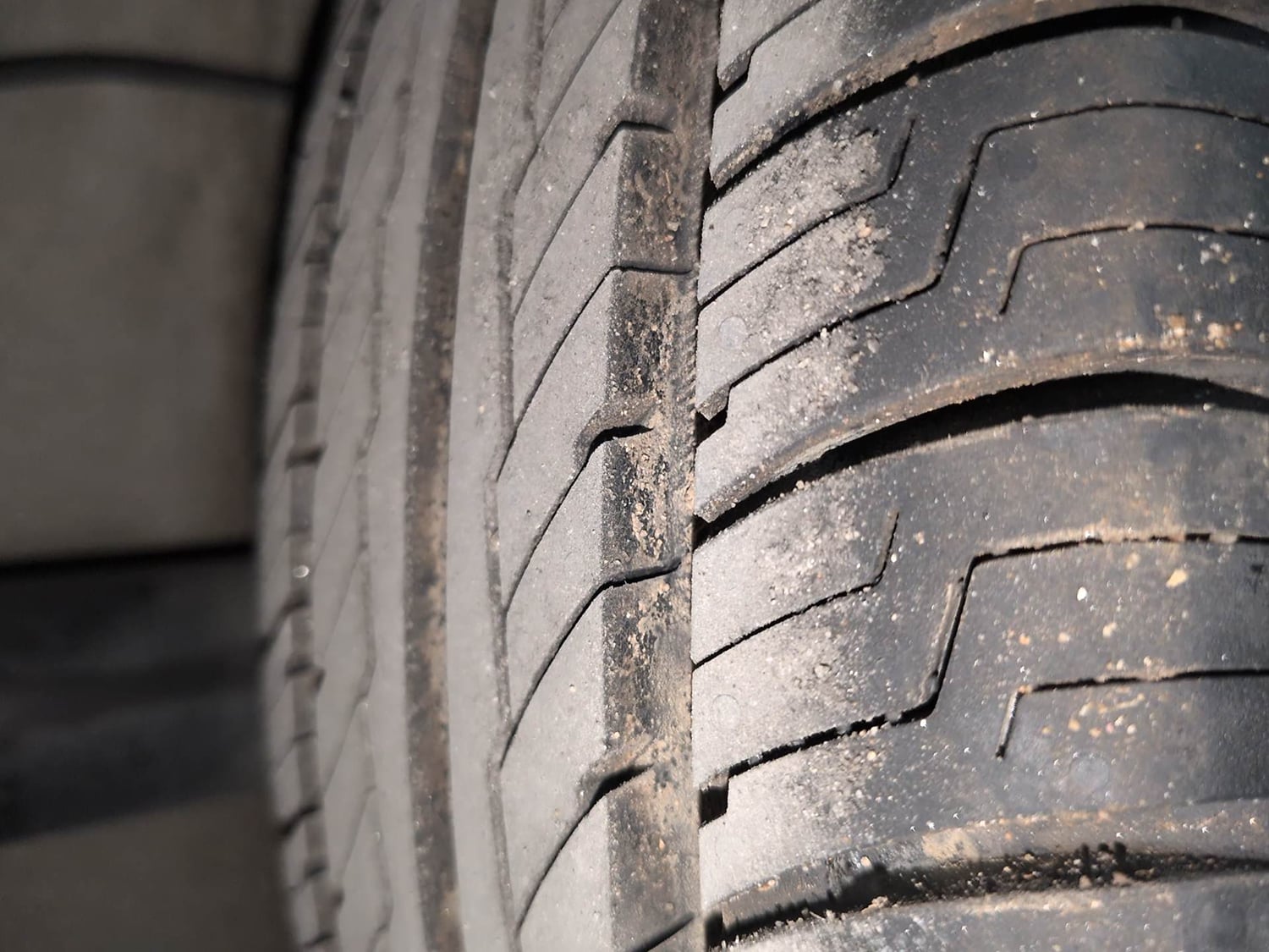 Used 2022 Hyundai Aura S 1.2 CNG Cng Manual tyres RIGHT REAR TYRE TREAD VIEW