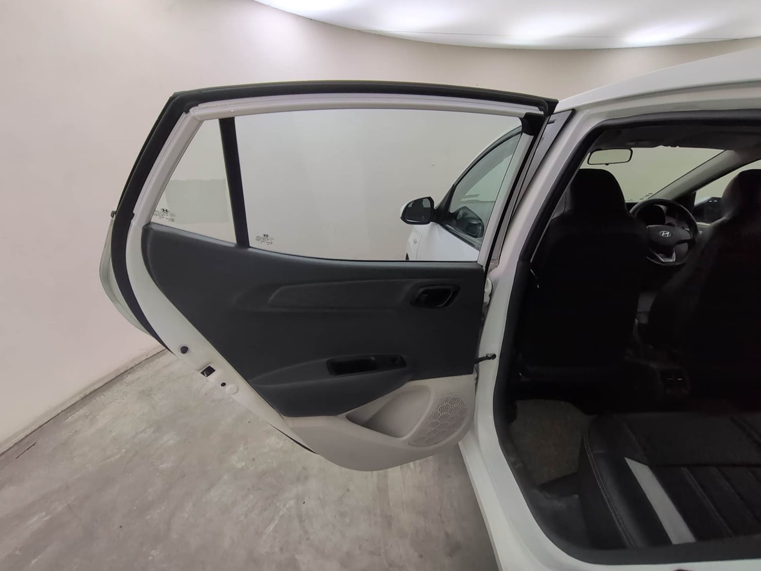 Used 2022 Hyundai Aura S 1.2 CNG Cng Manual interior LEFT REAR DOOR OPEN VIEW