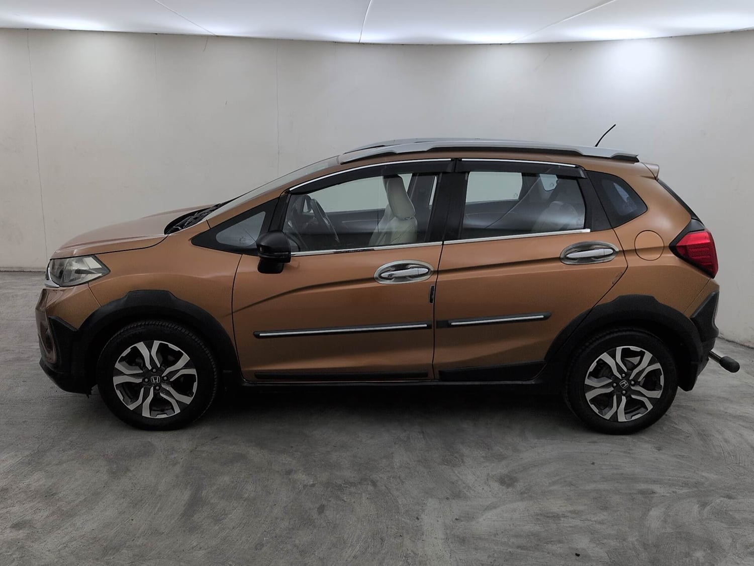 Used 2017 Honda WR-V VX MT Petrol Petrol Manual exterior LEFT SIDE VIEW