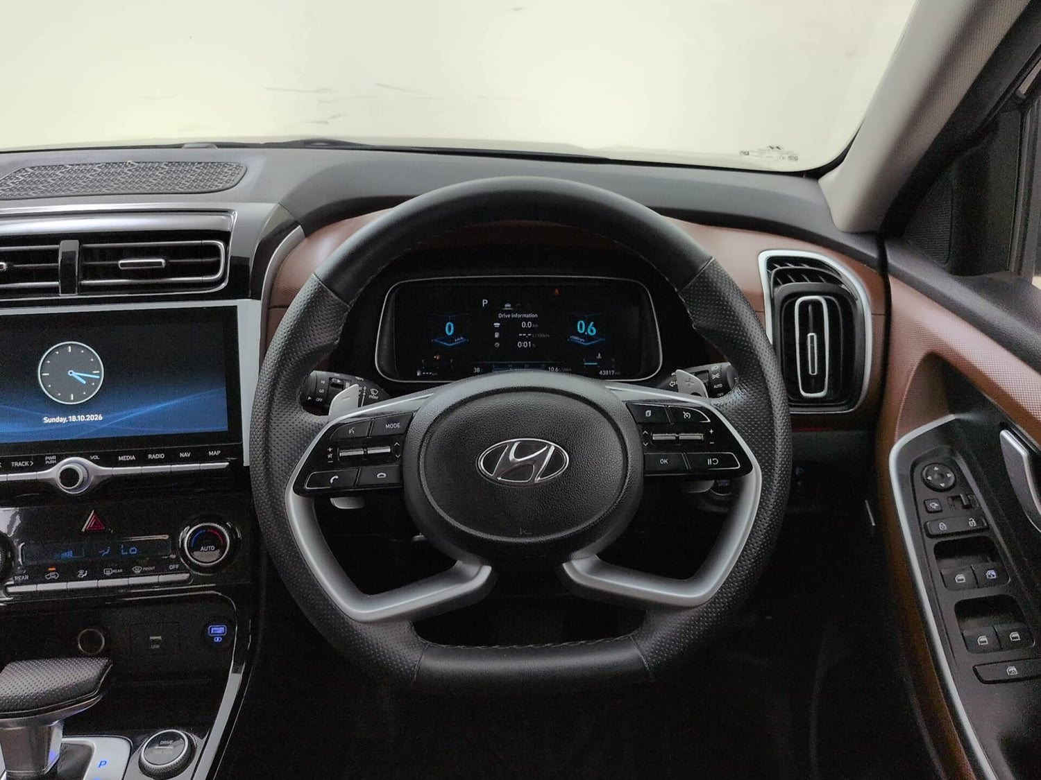 Used 2022 Hyundai Alcazar Signature (O) 7 Seater 2.0 Petrol AT Petrol Automatic interior STEERING VIEW
