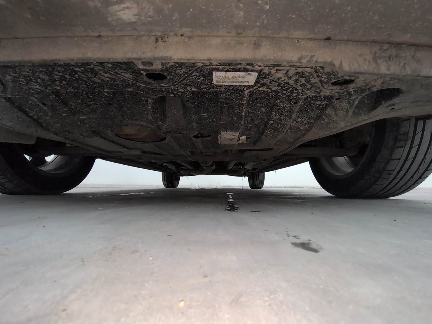 Used 2022 Hyundai Alcazar Signature (O) 7 Seater 2.0 Petrol AT Petrol Automatic extra FRONT LEFT UNDERBODY VIEW