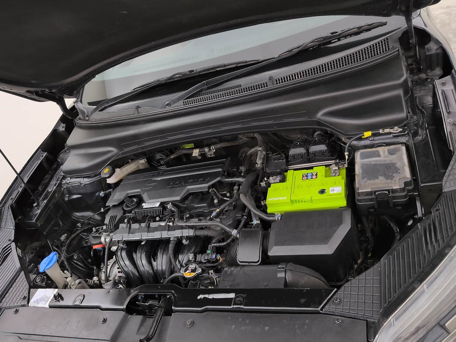 Used 2022 Hyundai Alcazar Signature (O) 7 Seater 2.0 Petrol AT Petrol Automatic engine ENGINE LEFT SIDE VIEW