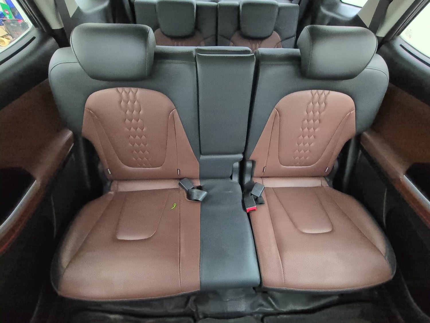 Used 2022 Hyundai Alcazar Signature (O) 7 Seater 2.0 Petrol AT Petrol Automatic interior REAR SEAT CONDITION VIEW