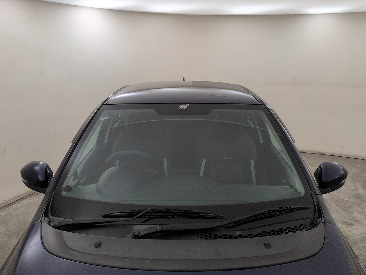 Used 2019 Tata Tigor Revotron XZA Petrol Automatic exterior FRONT WINDSHIELD VIEW