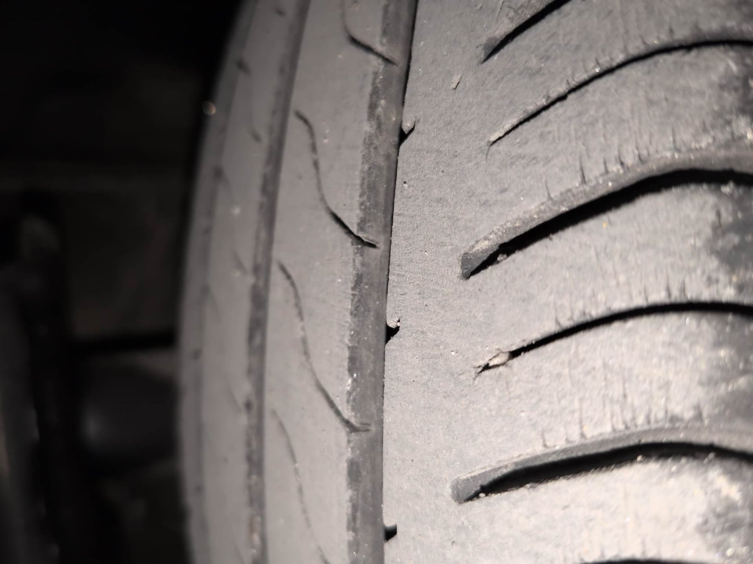 Used 2019 Tata Tigor Revotron XZA Petrol Automatic tyres LEFT FRONT TYRE TREAD VIEW