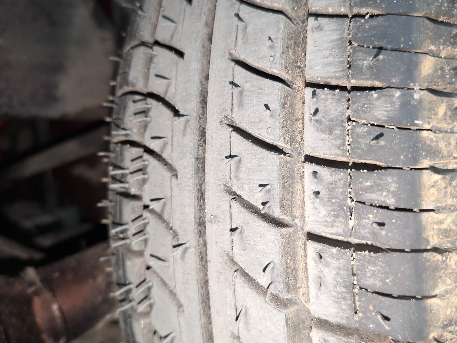 Used 2016 Tata Nano Twist XT Petrol Manual tyres RIGHT FRONT TYRE TREAD VIEW