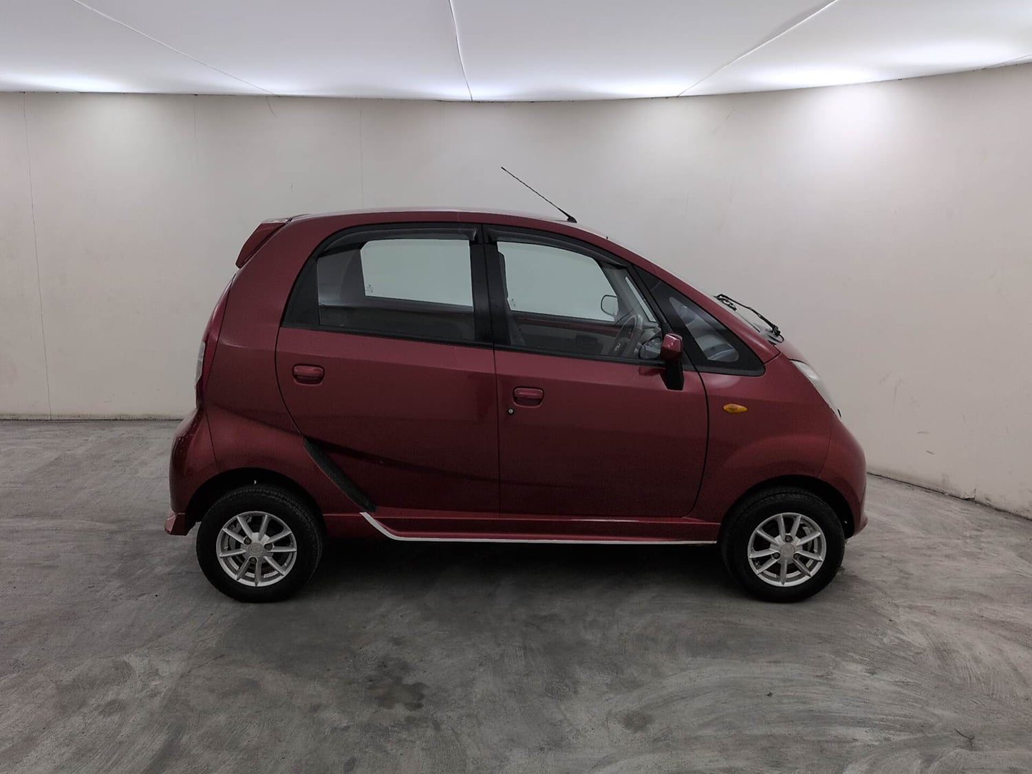 Used 2016 Tata Nano Twist XT Petrol Manual exterior RIGHT SIDE VIEW