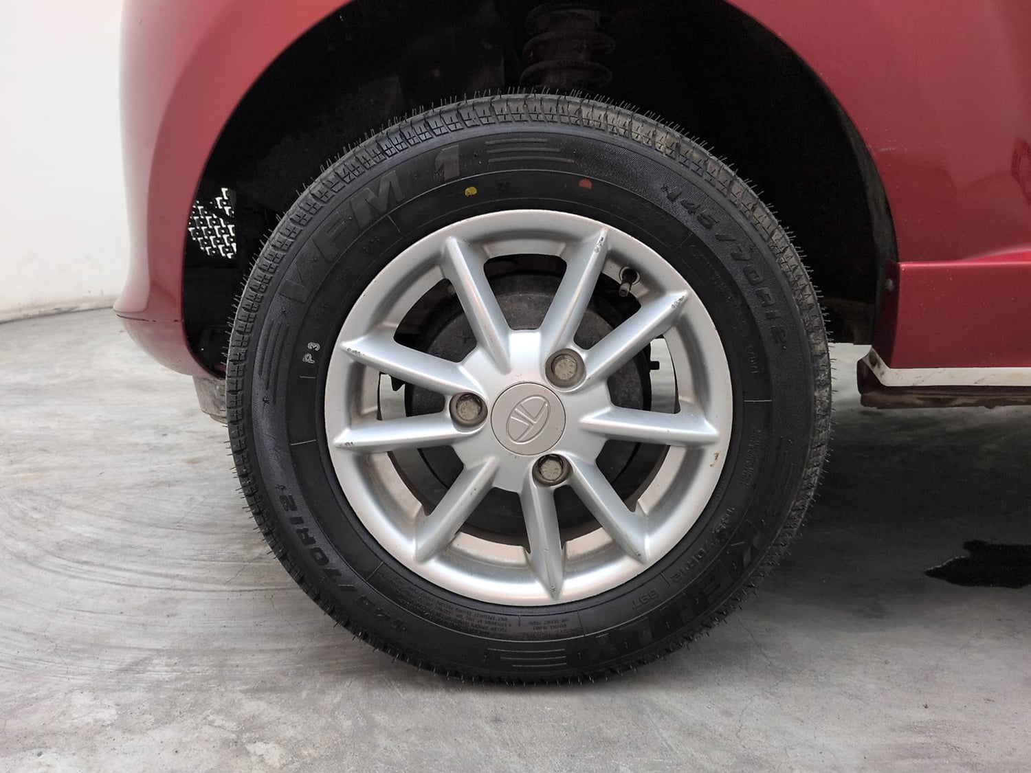 Used 2016 Tata Nano Twist XT Petrol Manual tyres LEFT FRONT TYRE RIM VIEW