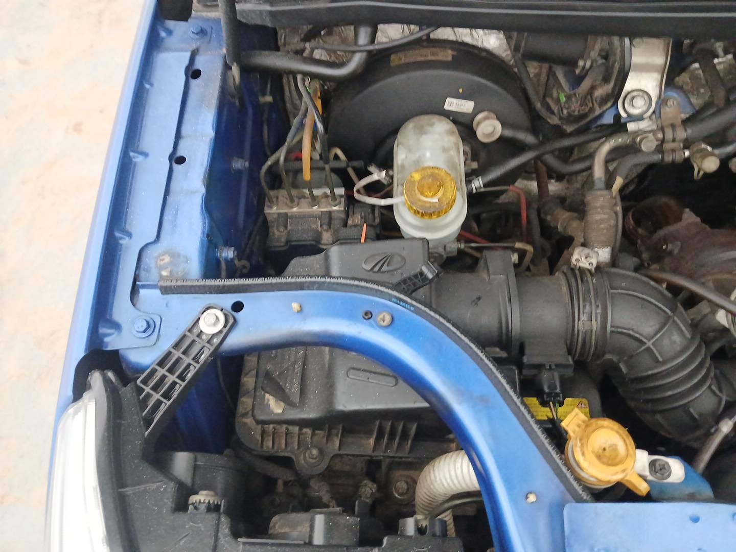 Used 2017 Mahindra TUV300 T8 Diesel Manual engine ENGINE RIGHT SIDE VIEW