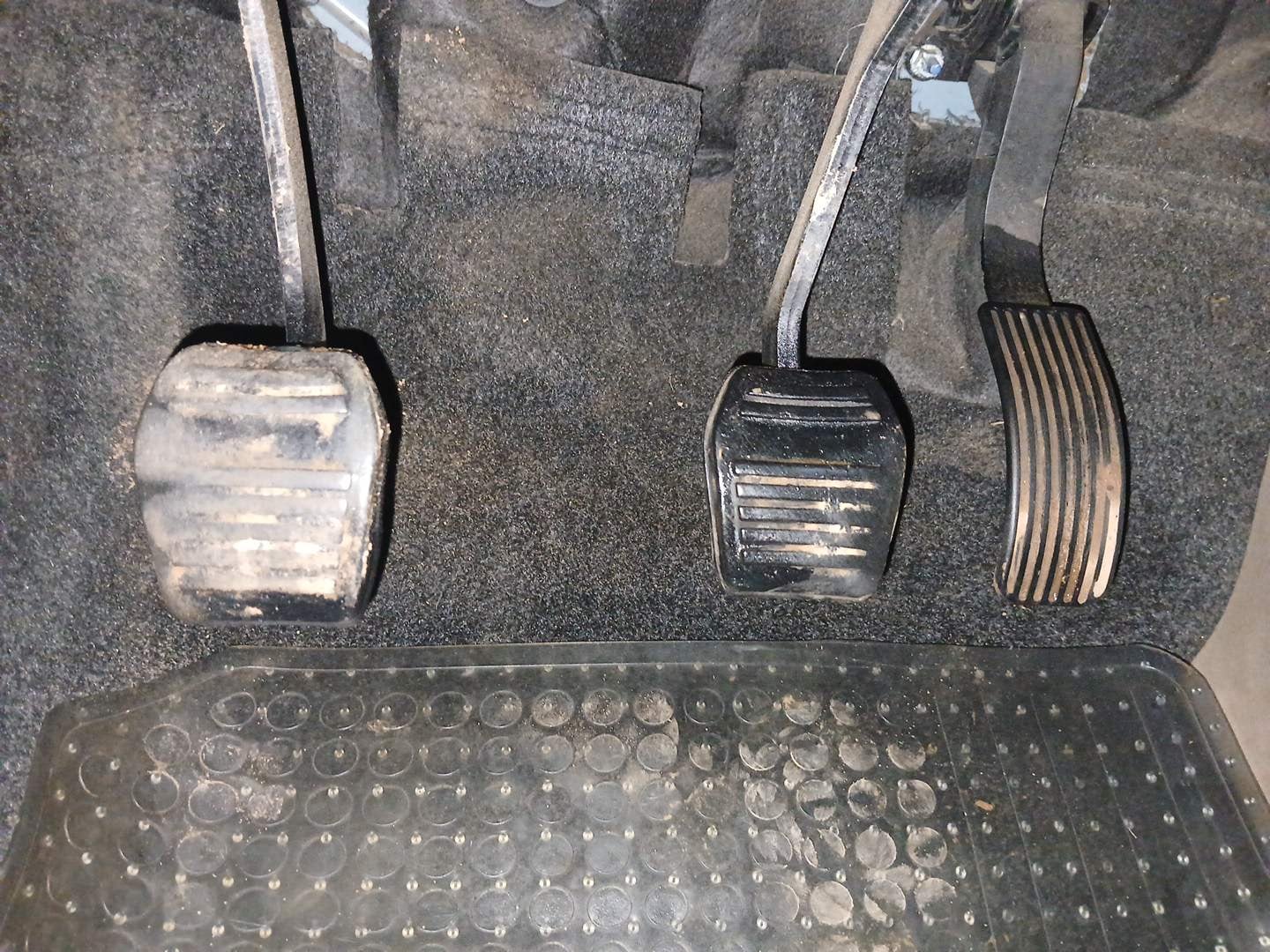 Used 2017 Mahindra TUV300 T8 Diesel Manual interior PEDALS VIEW