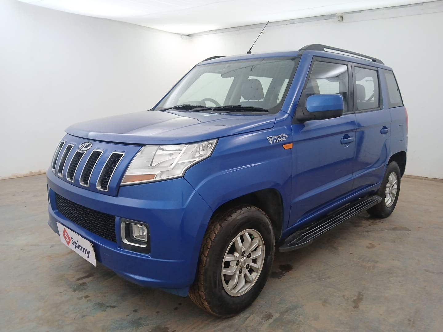 Used 2017 Mahindra TUV300 T8 Diesel Manual exterior LEFT FRONT CORNER VIEW