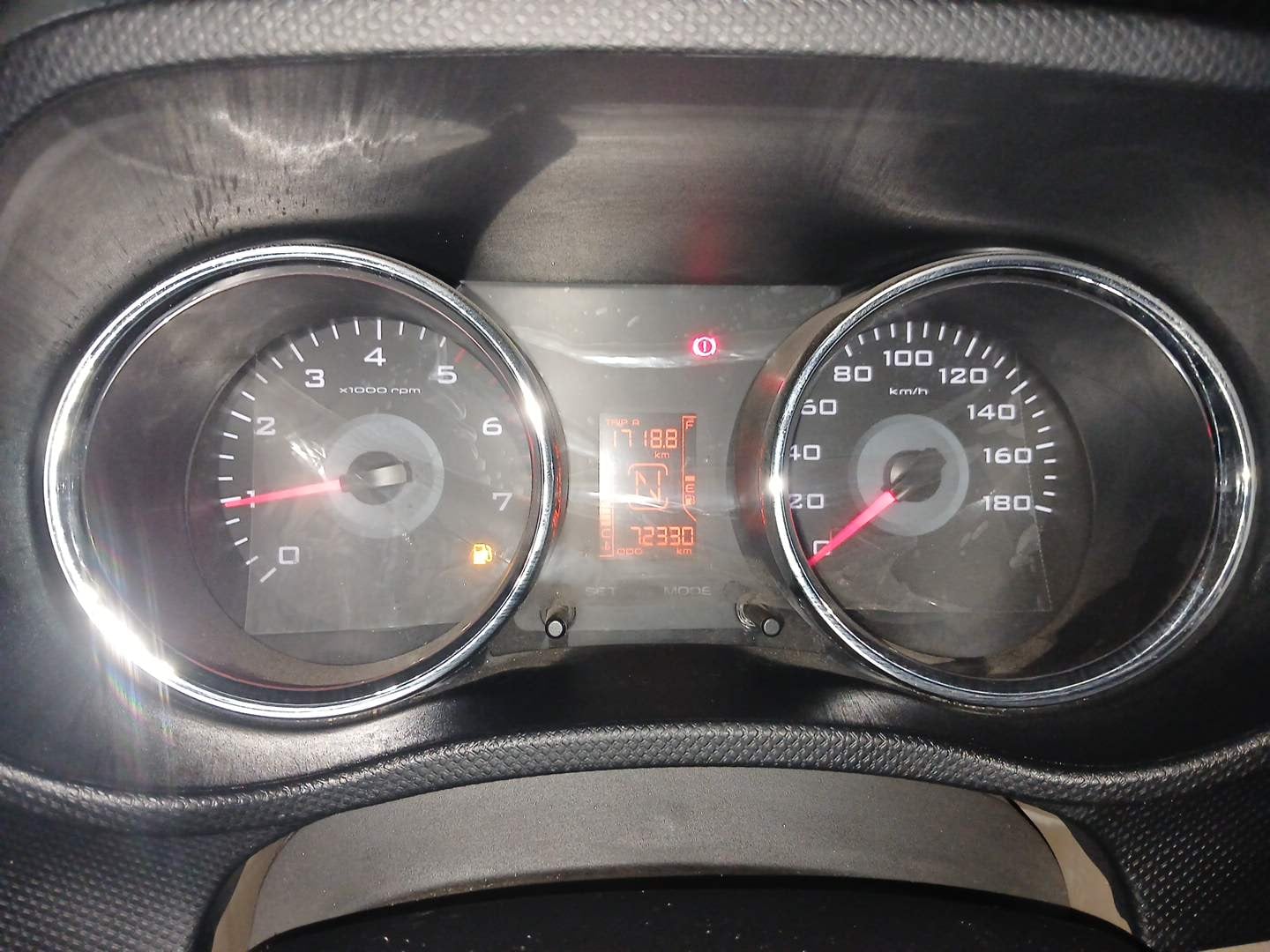 Used 2017 Mahindra TUV300 T8 Diesel Manual interior CLUSTERMETER VIEW
