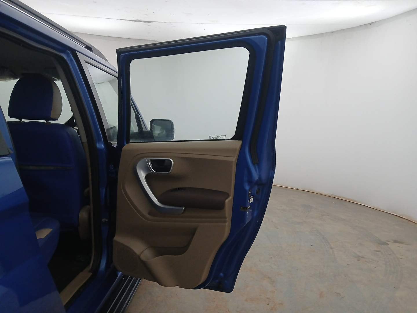 Used 2017 Mahindra TUV300 T8 Diesel Manual interior RIGHT REAR DOOR OPEN VIEW
