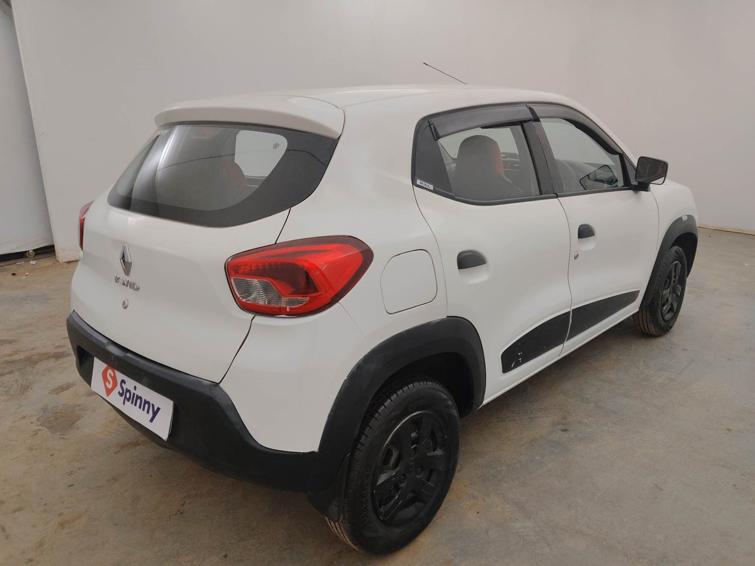 Used 2017 Renault Kwid RXL Petrol Manual exterior RIGHT REAR CORNER VIEW